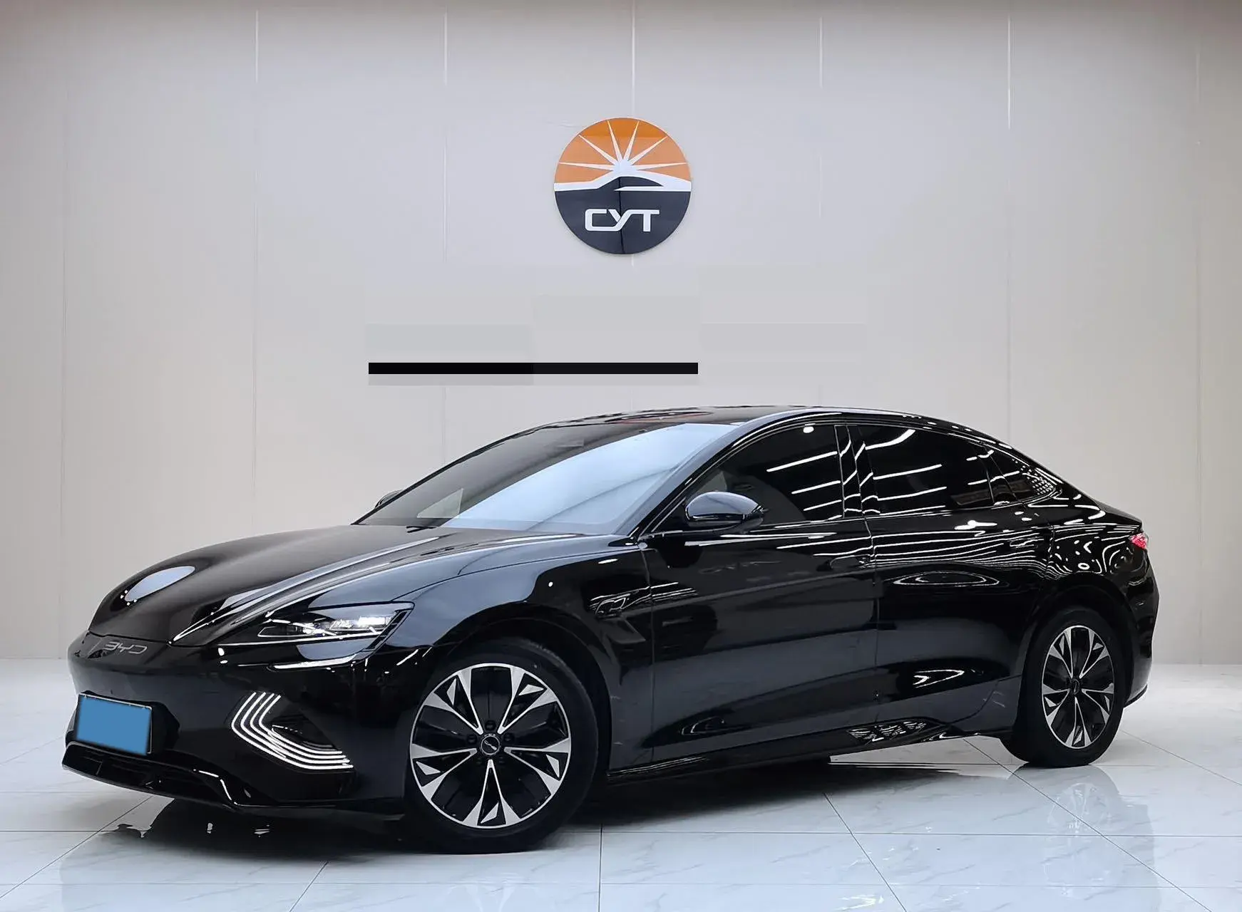 2022 BYD SEAL view 1