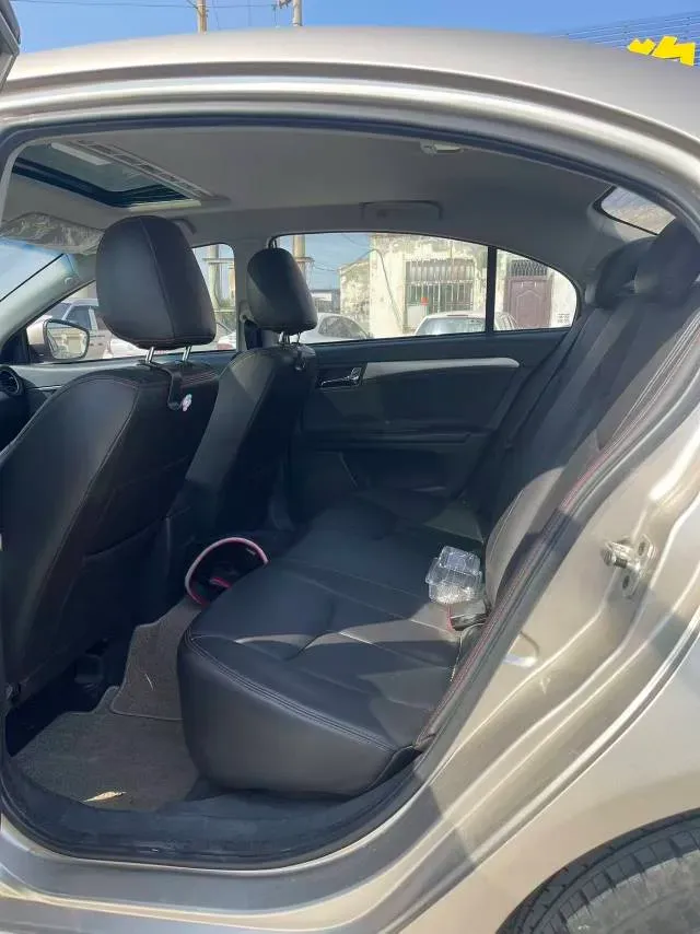 2015 Roewe 350 1.5L 109HP L4 5MT,autocango,china used car exporter,china ev exporter,chinese used car exporter,chinese used ev exporter