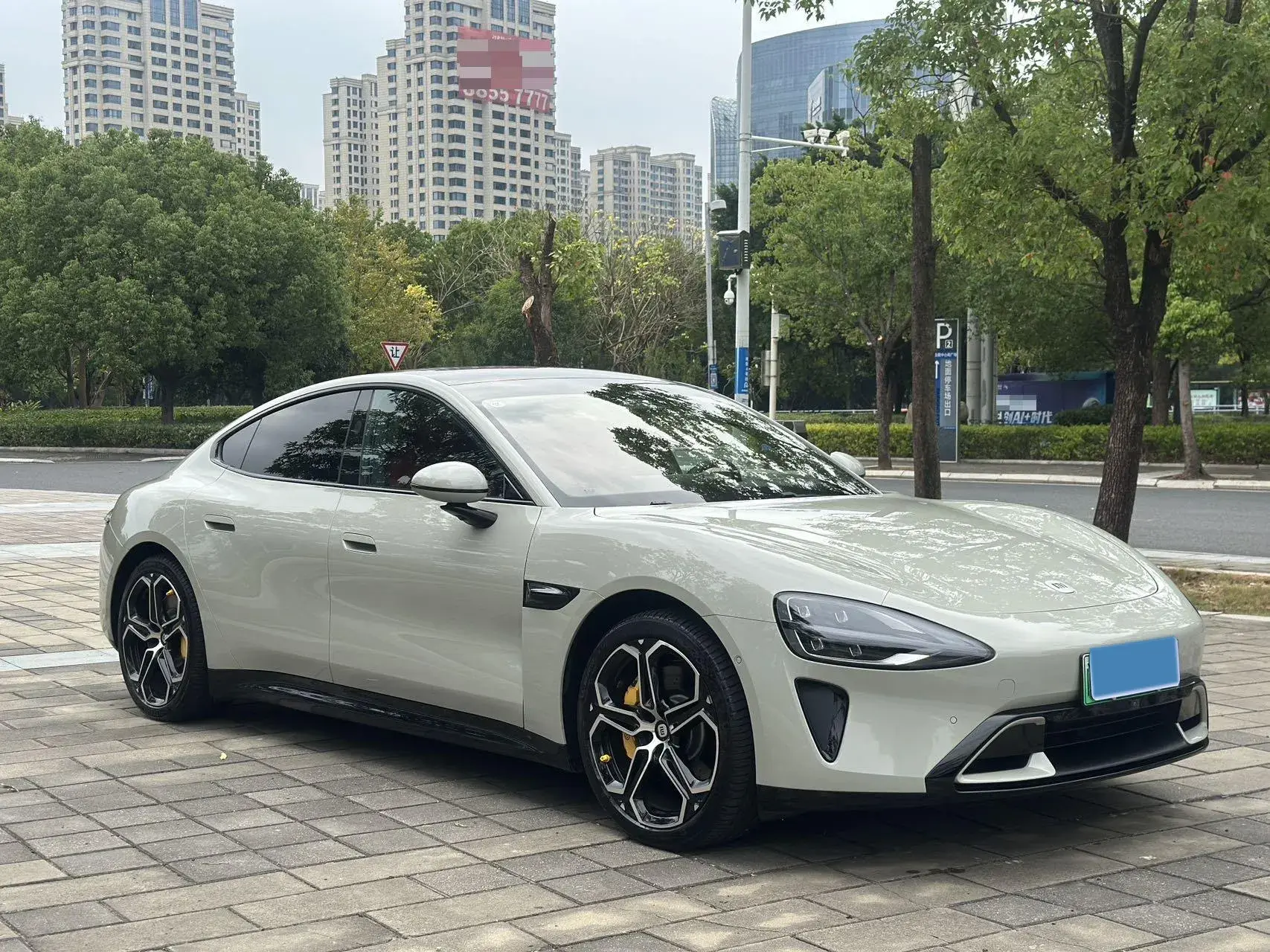 2024 MI SU7 thumbnail 2