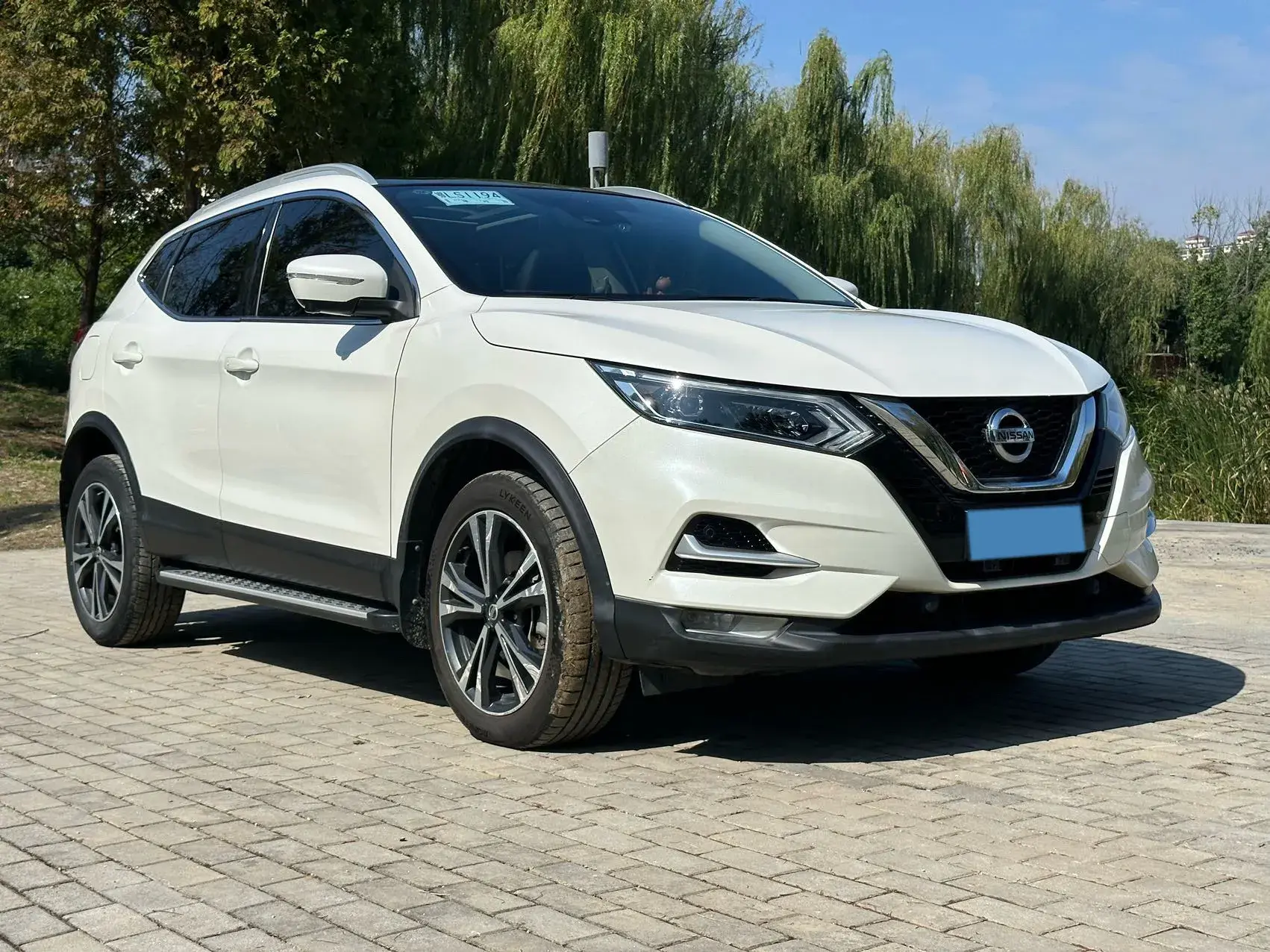 2021 NISSAN QASHQAI thumbnail 3
