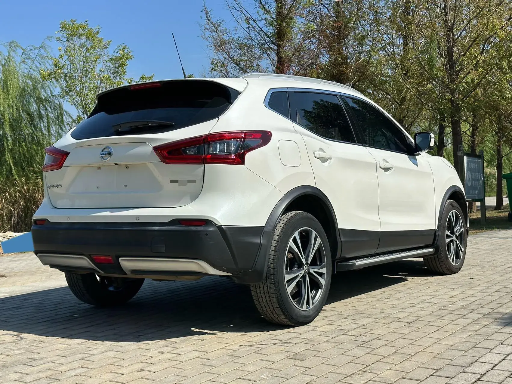 2021 NISSAN QASHQAI thumbnail 4