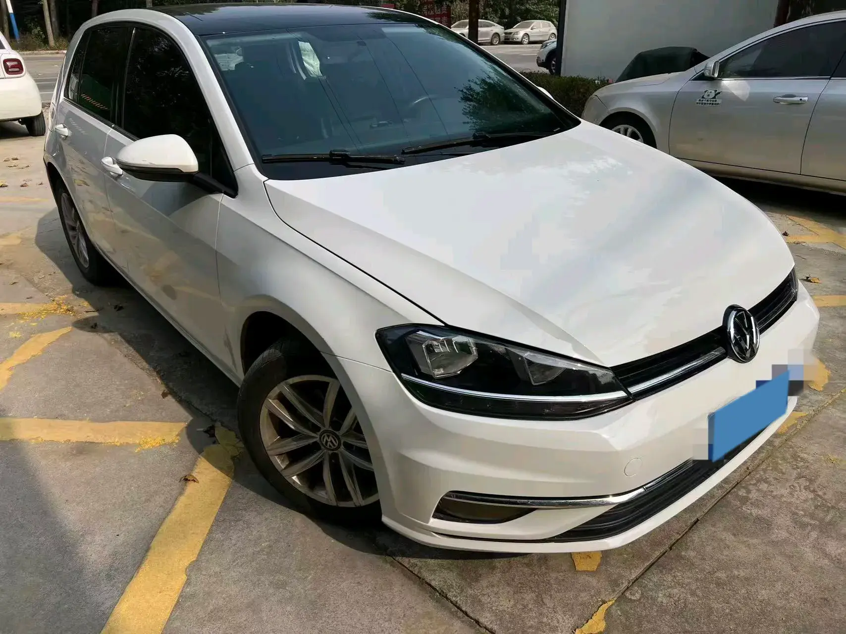 2019 VOLKSWAGEN GOLF thumbnail 2