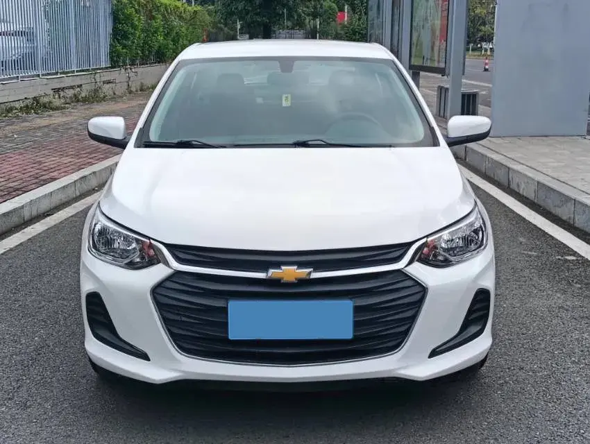 2020 CHEVROLET CAVALIER thumbnail 2