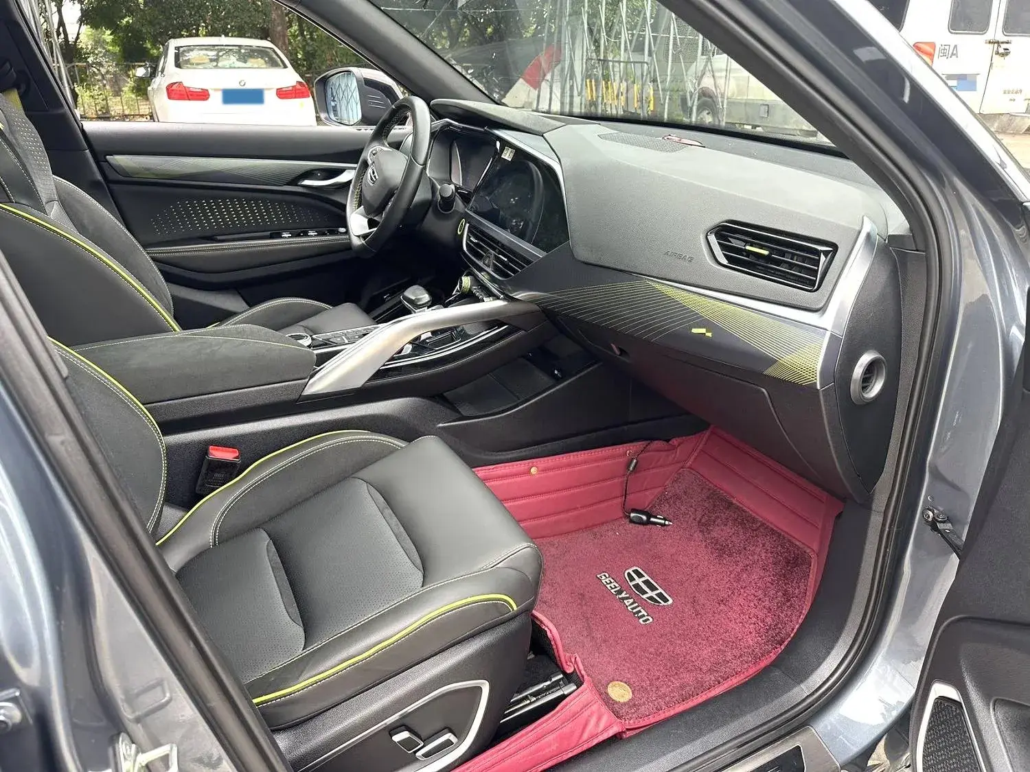 2021 GEELY TUGELLA thumbnail 4