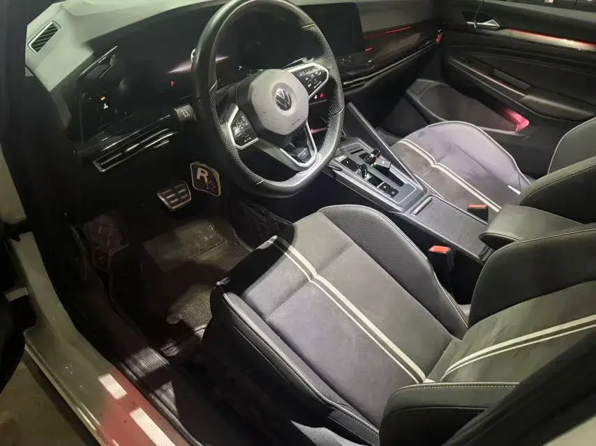 2021 VOLKSWAGEN GOLF thumbnail 4