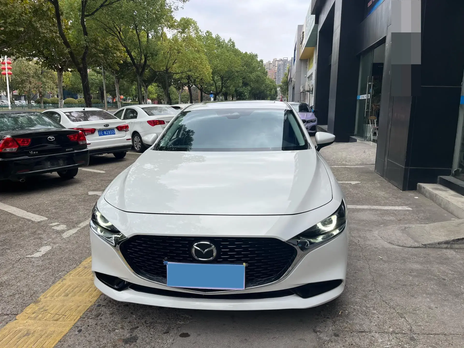 2023 MAZDA 3 thumbnail 3