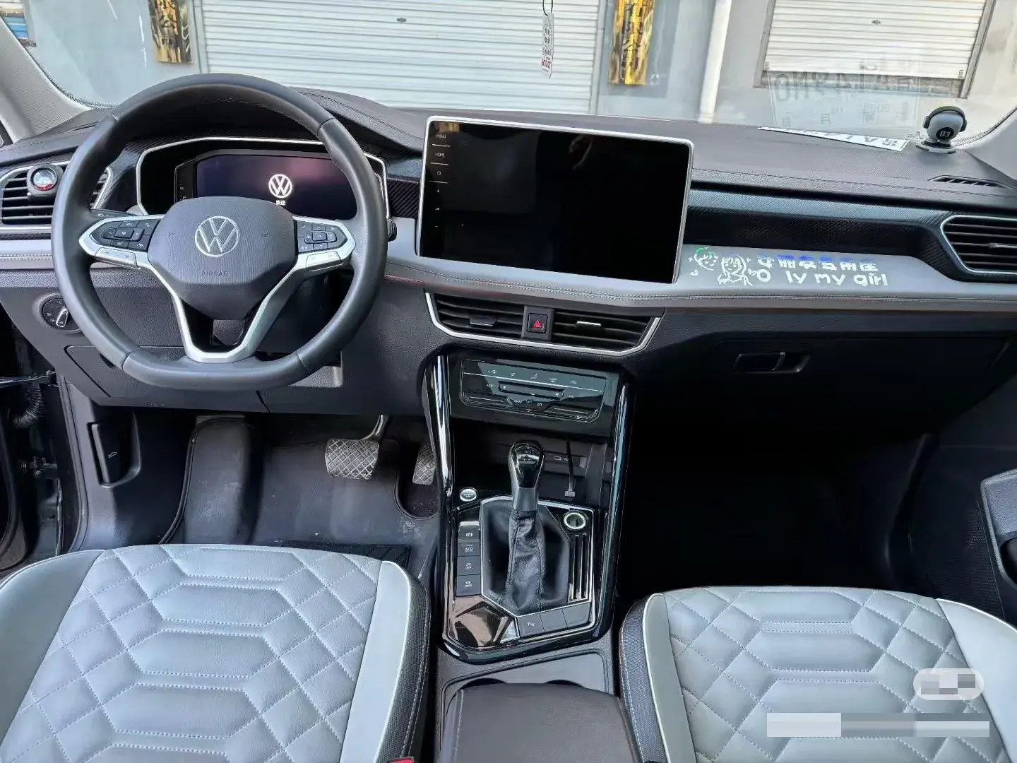 2023 VOLKSWAGEN TAYRON thumbnail 4