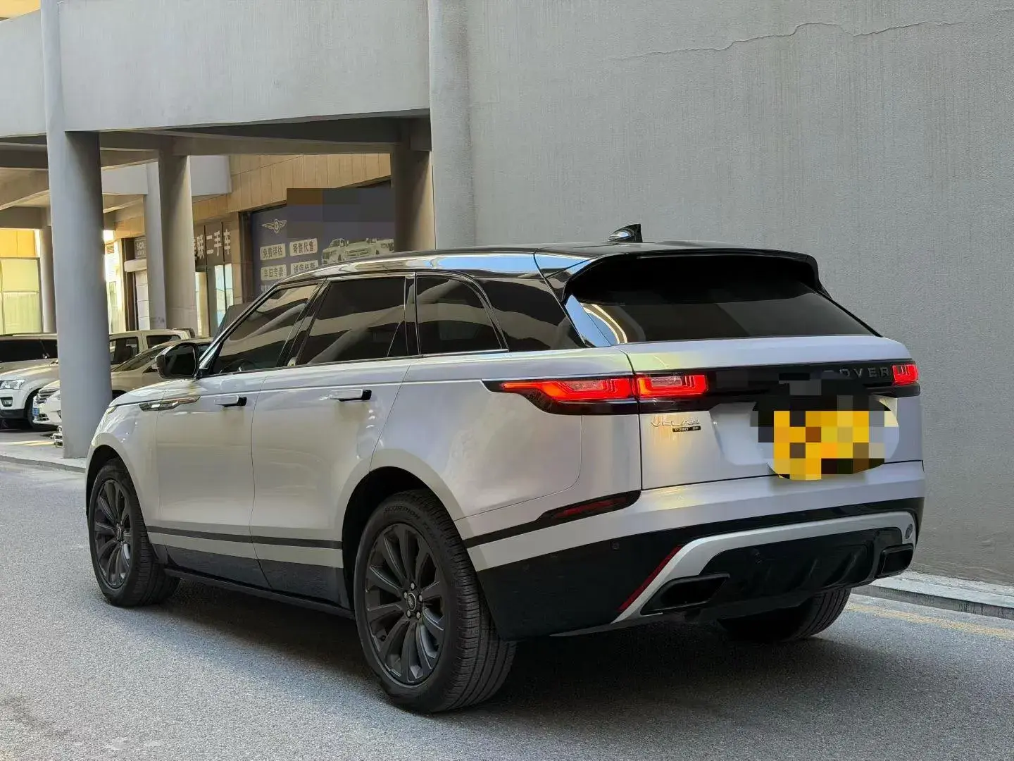 2021 LAND ROVER thumbnail 2