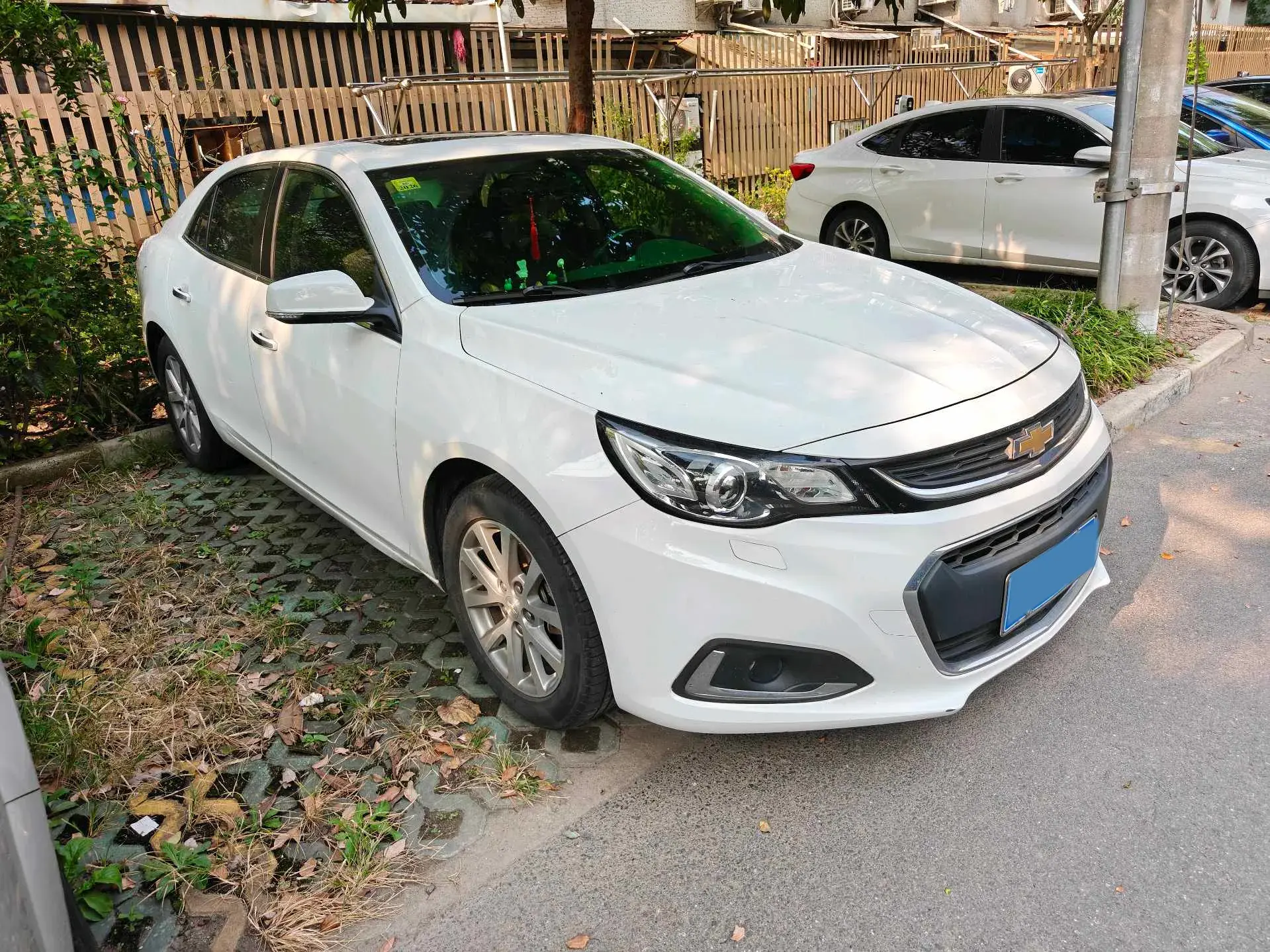 2018 CHEVROLET MALIBU thumbnail 3