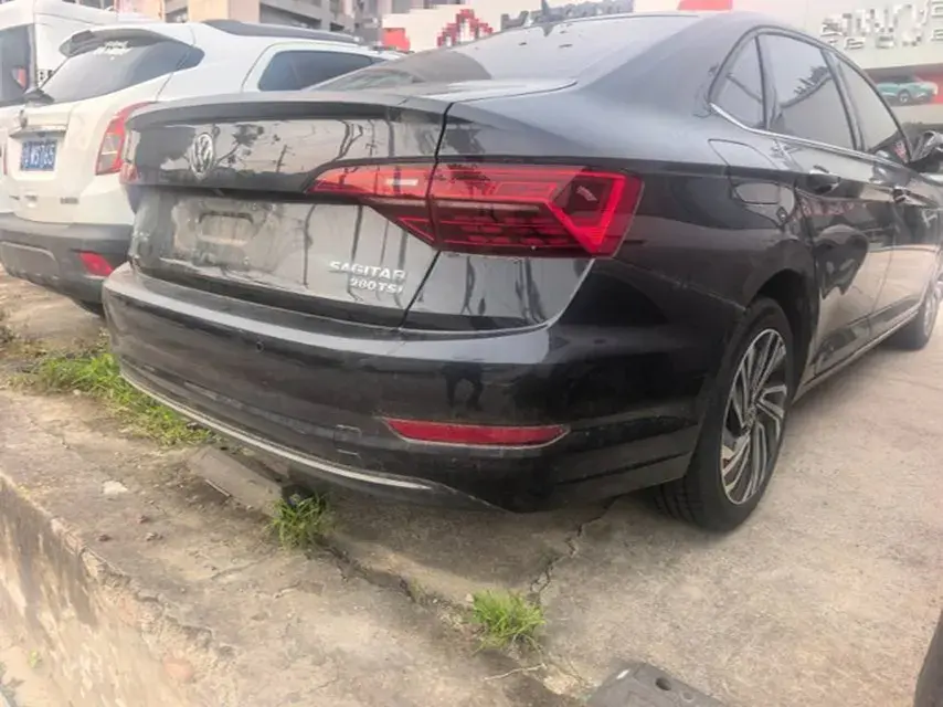 2021 VOLKSWAGEN SAGITAR thumbnail 4