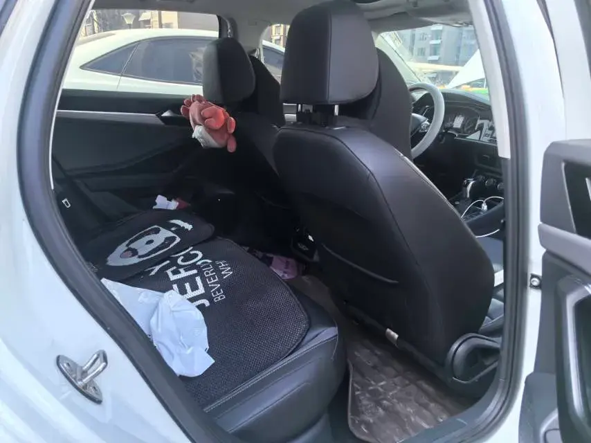 2020 VOLKSWAGEN SAGITAR thumbnail 4