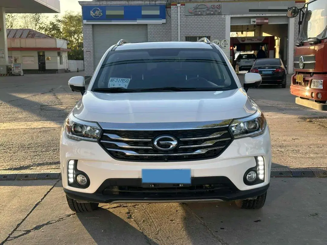 2017 GAC TRUMPCHI thumbnail 2