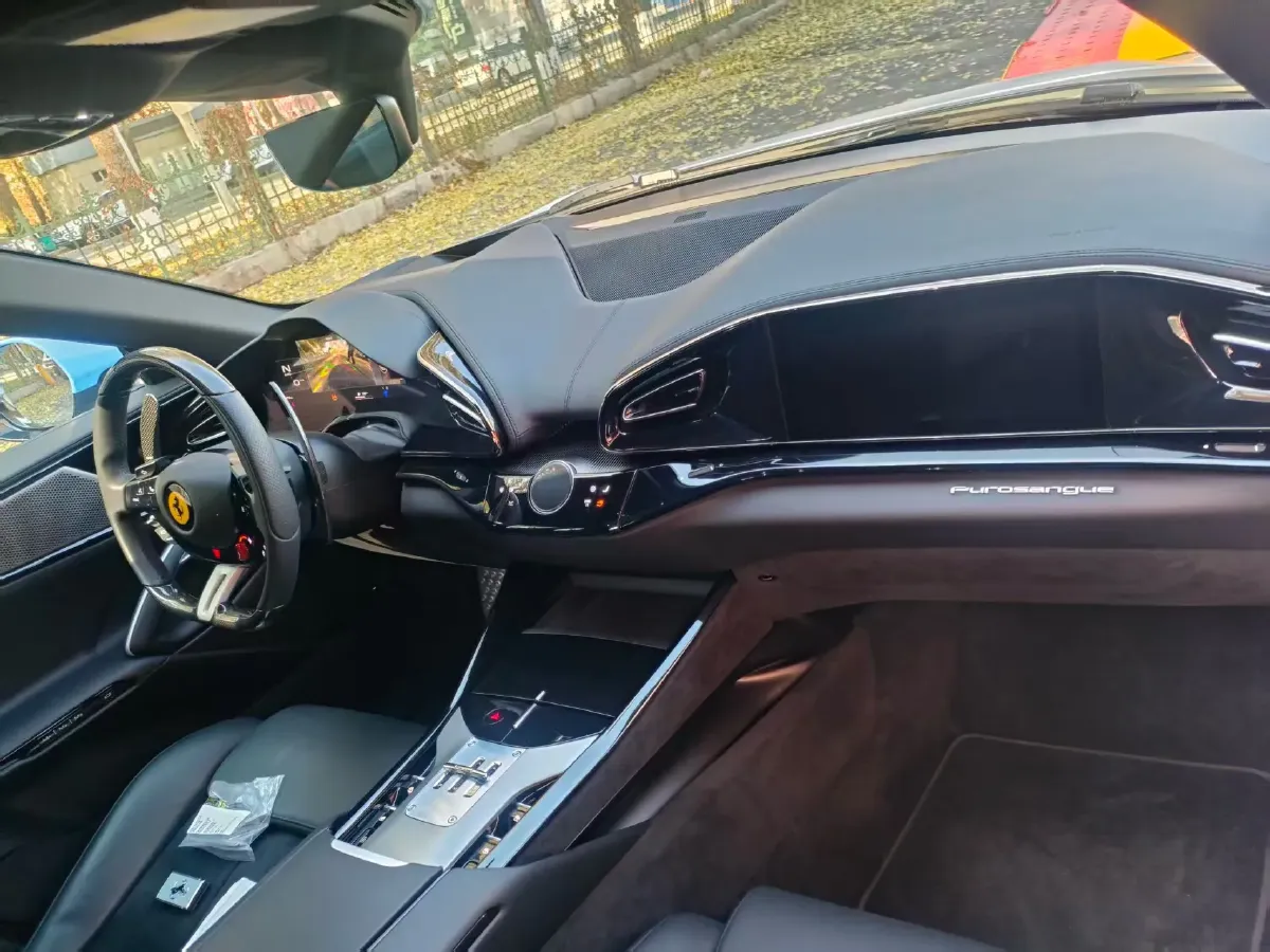 2023 Ferrari Purosangue 6.5L 725HP V12 8DCT,autocango,china used car exporter,china ev exporter,chinese used car exporter,chinese used ev exporter