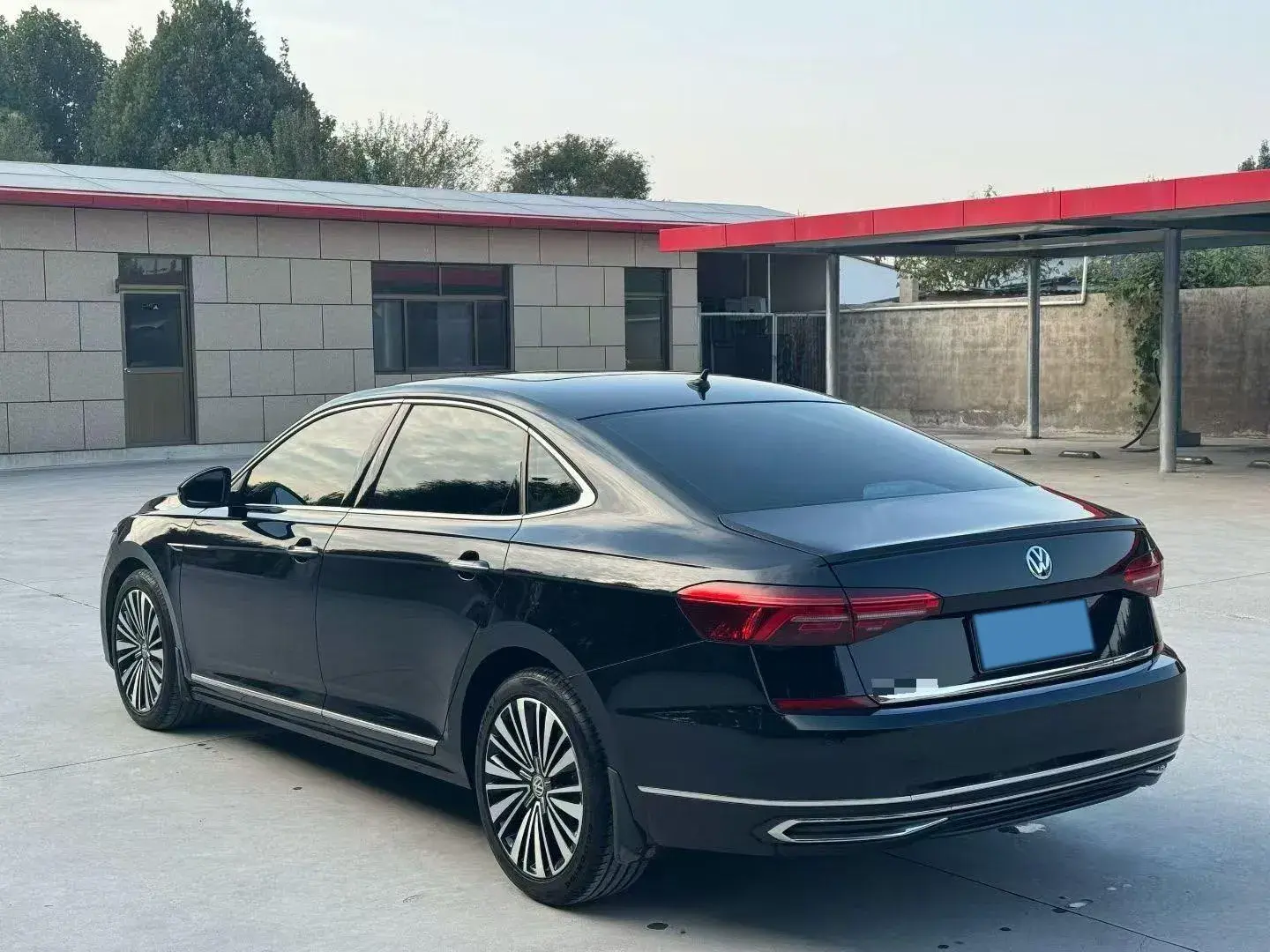 2019 VOLKSWAGEN PASSAT thumbnail 4