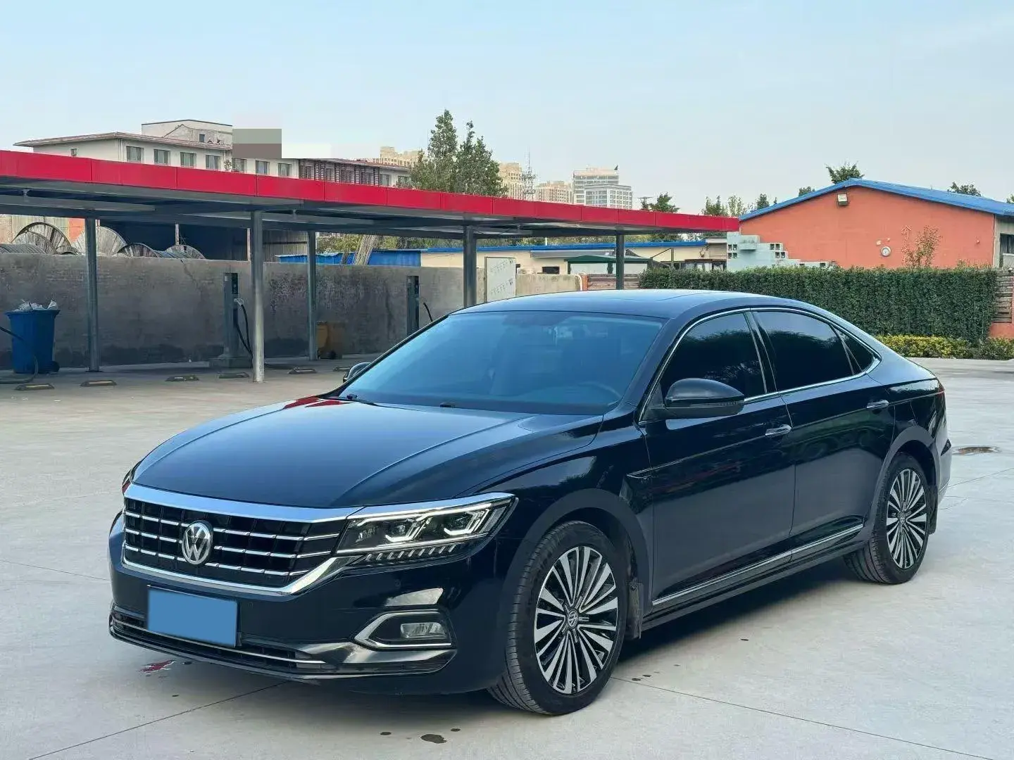 2019 VOLKSWAGEN PASSAT view 1