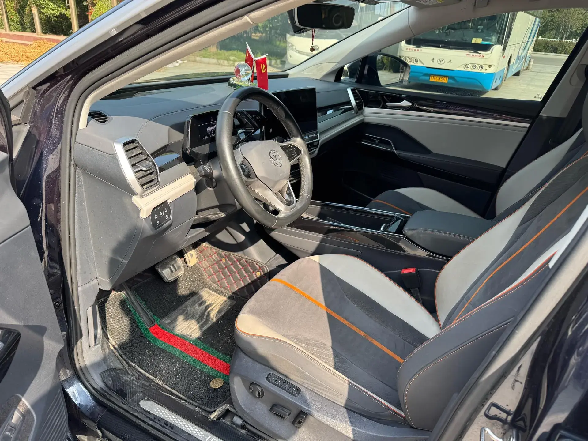 2021 VOLKSWAGEN ID.6 thumbnail 4