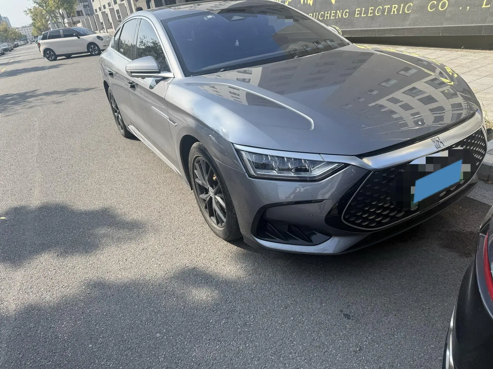 2023 BYD HAN thumbnail 2