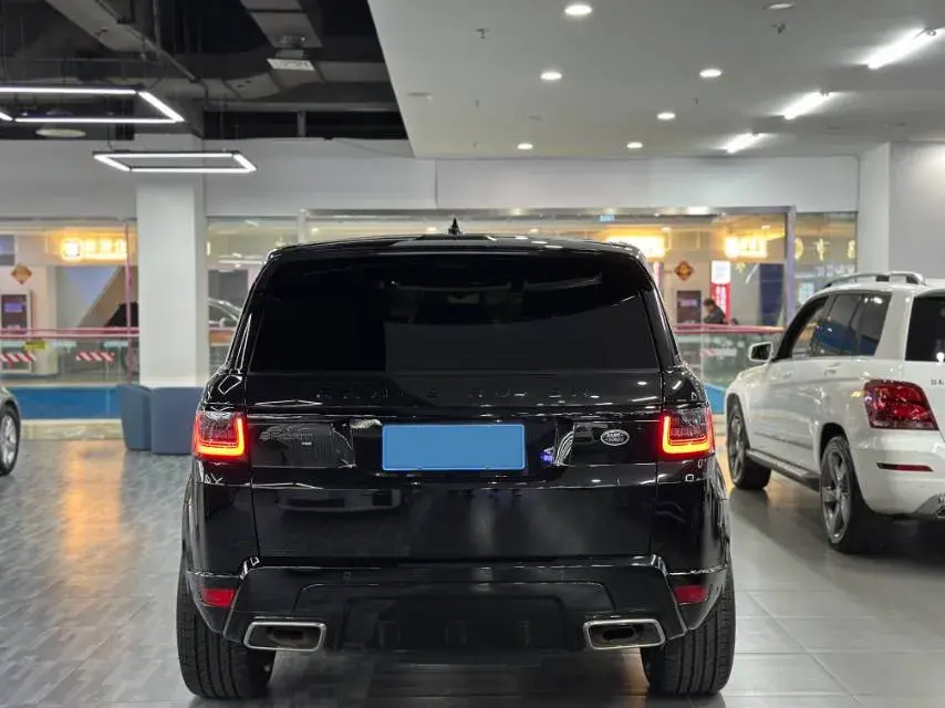 2021 LAND ROVER thumbnail 3