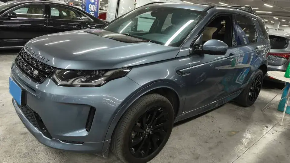 2019 LAND ROVER view 1