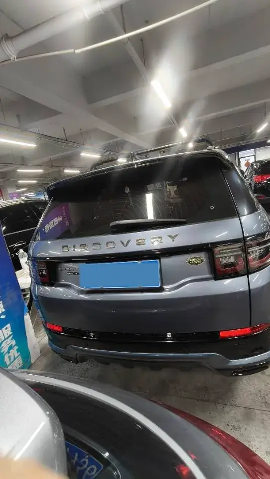 2019 LAND ROVER thumbnail 4