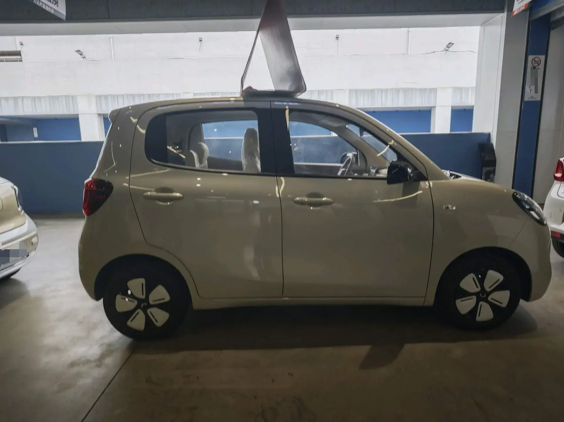 2025 WULING HONGGUANG thumbnail 4