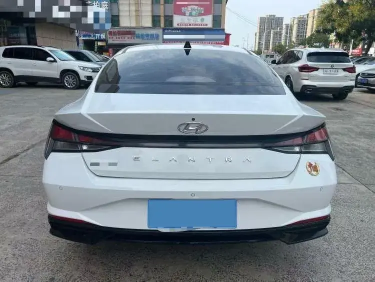 2021 HYUNDAI ELANTRA thumbnail 3