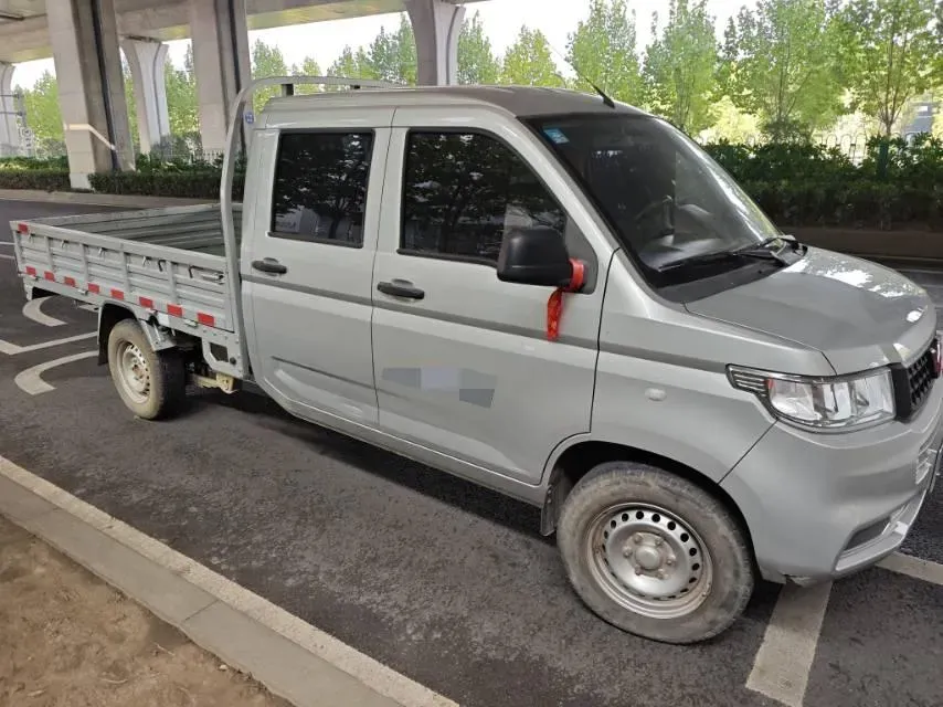 2021 WuLing RongGuang New Truck 1.8L 125HP L4 5MT,autocango,china used car exporter,china ev exporter,chinese used car exporter,chinese used ev exporter