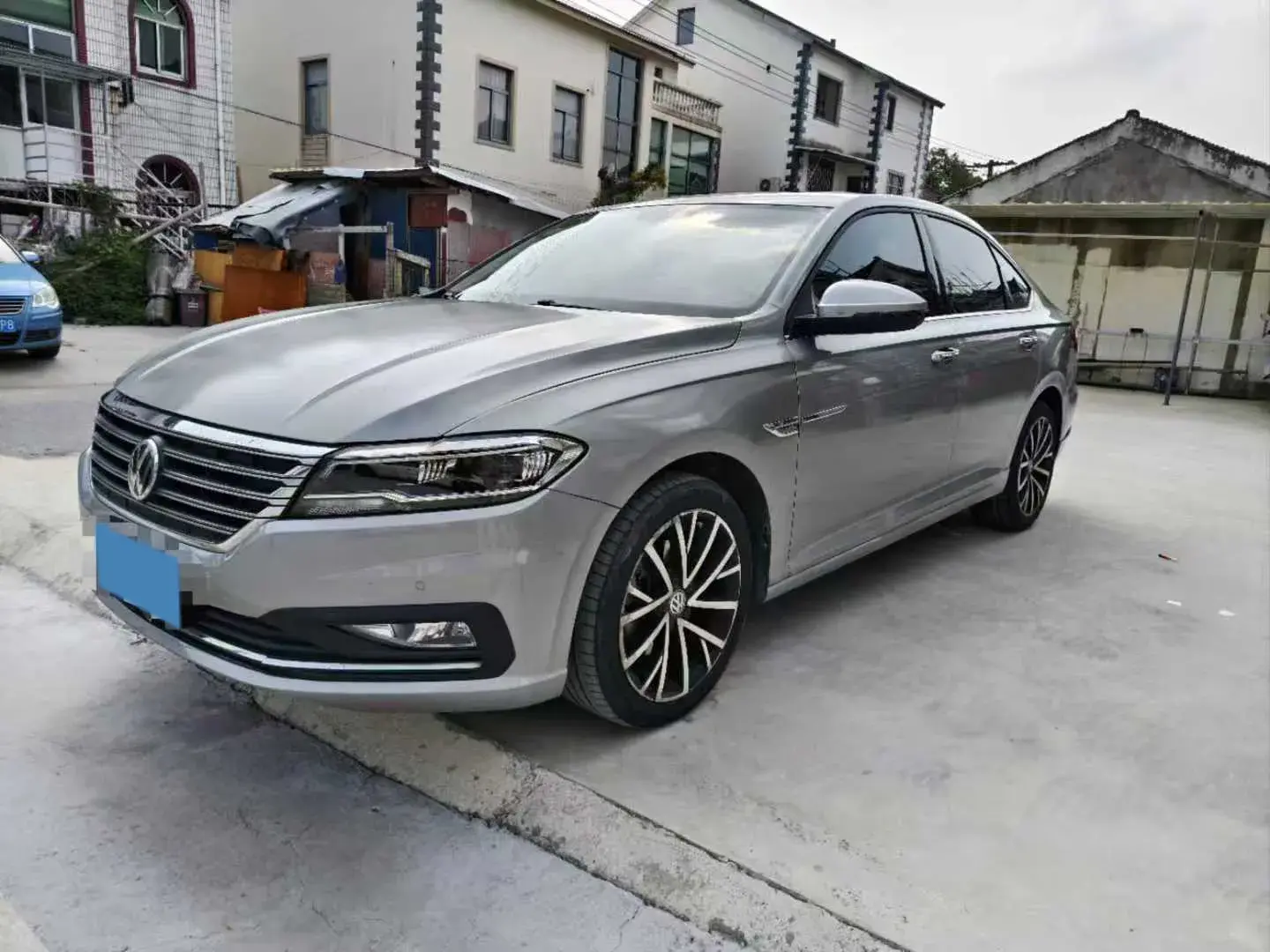 2018 VOLKSWAGEN LAVIDA view 1