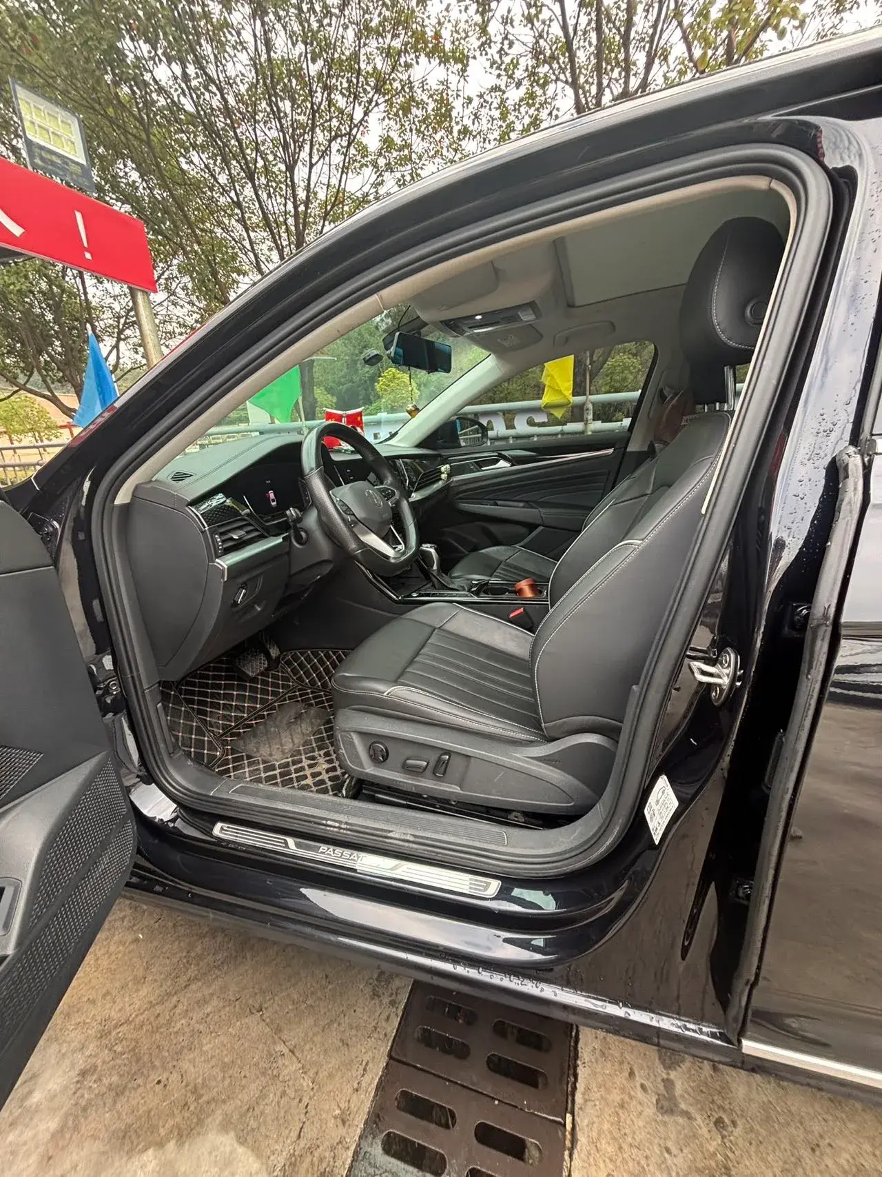 2022 VOLKSWAGEN PASSAT thumbnail 2