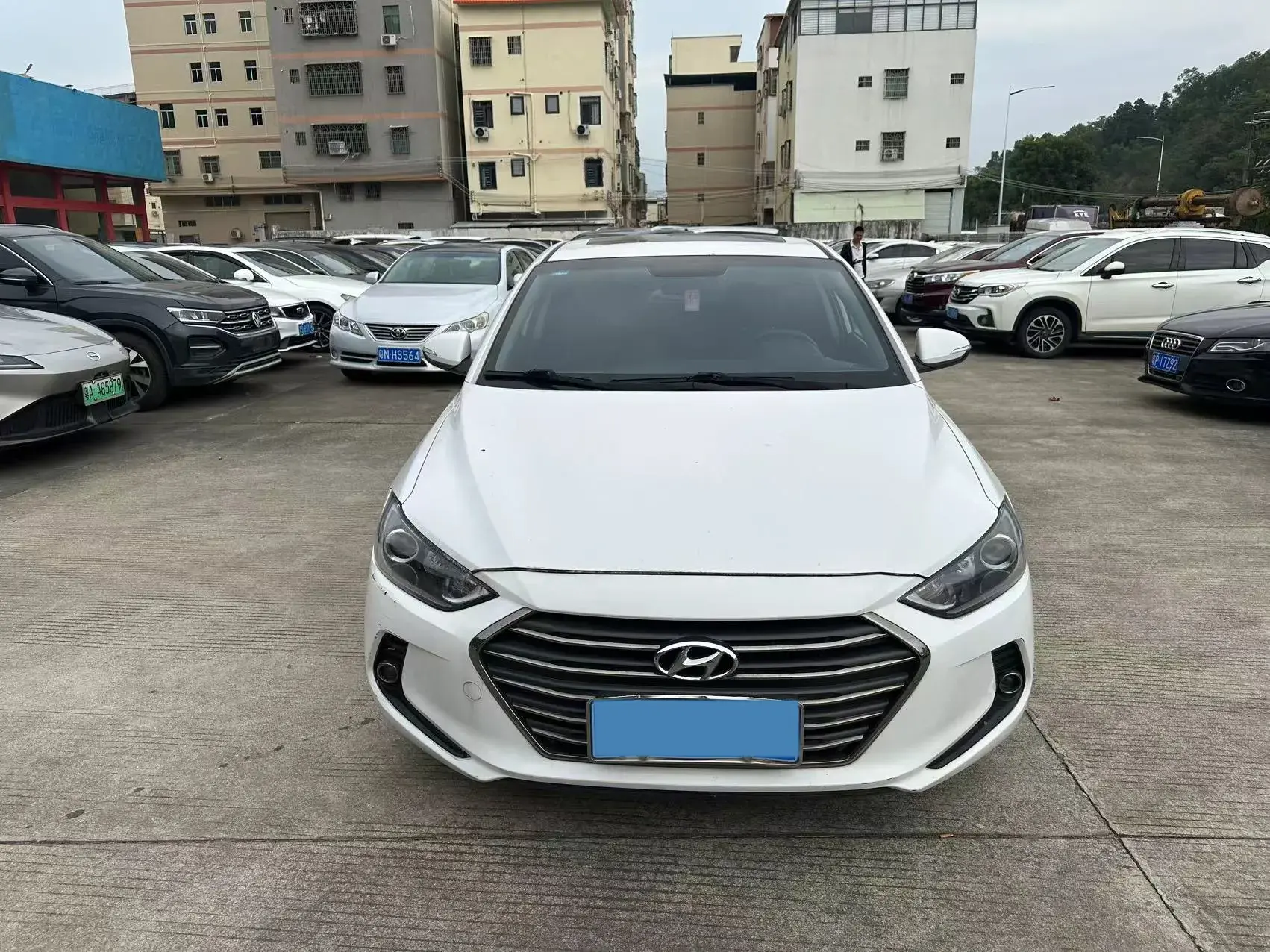 2018 HYUNDAI ELANTRA thumbnail 2