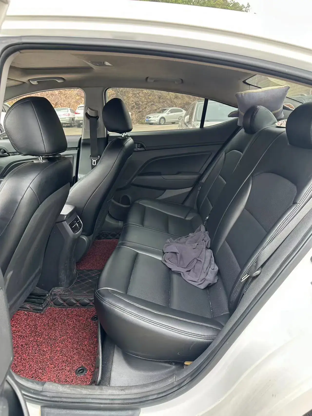 2018 HYUNDAI ELANTRA thumbnail 4