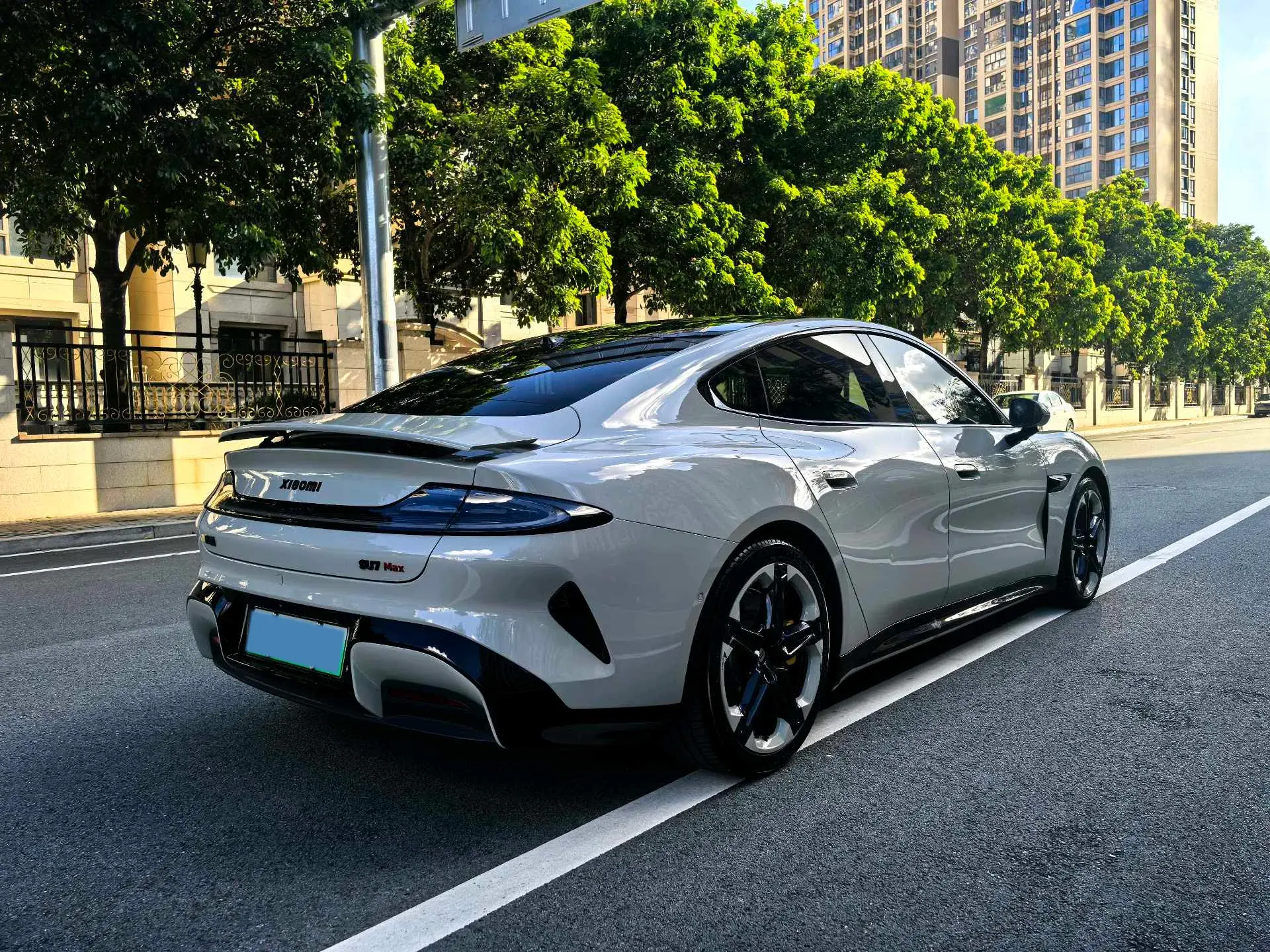 2024 MI SU7 thumbnail 4