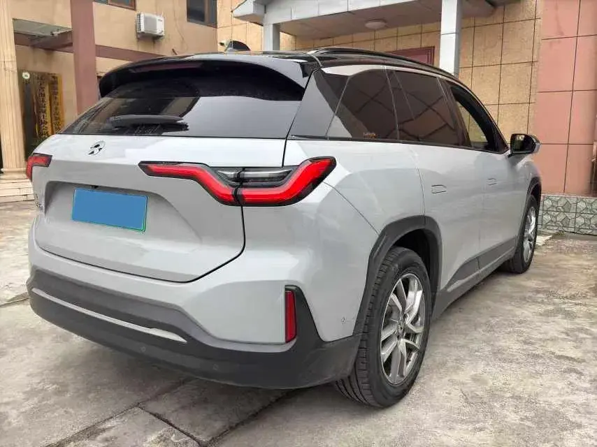 2019 NIO ES6 thumbnail 4