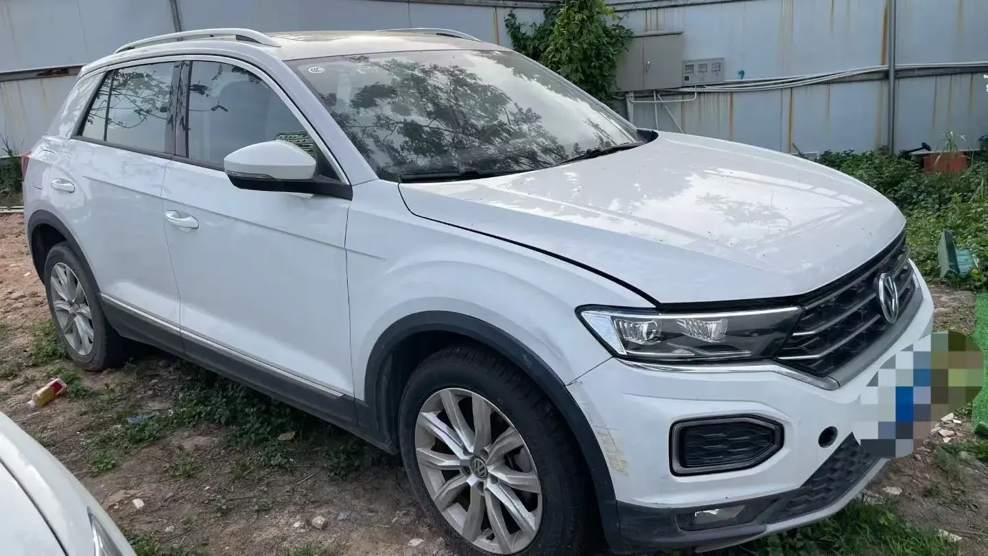 2020 VOLKSWAGEN T-ROC thumbnail 2