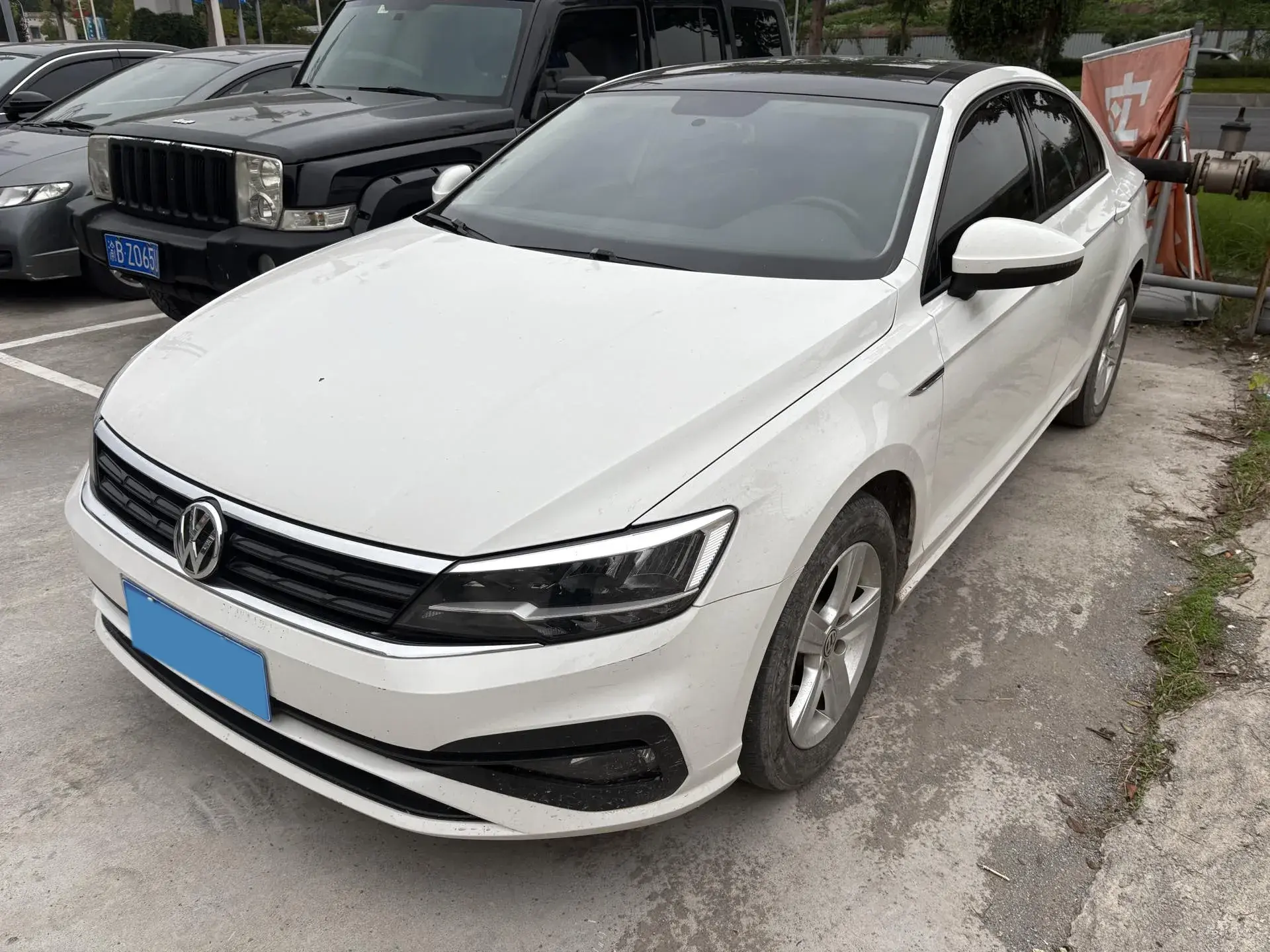 2021 VOLKSWAGEN LAMANDO view 1