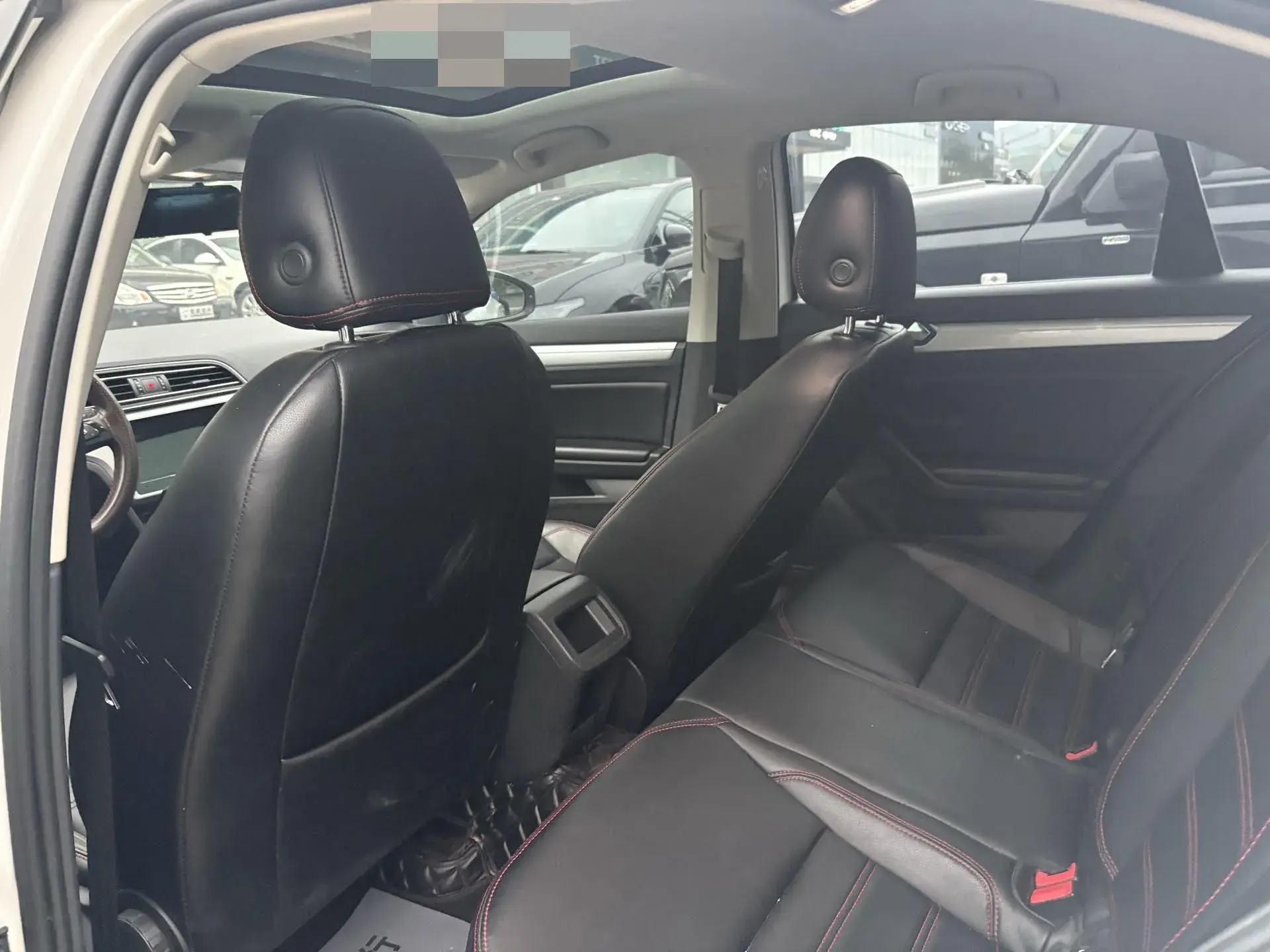 2021 VOLKSWAGEN LAMANDO thumbnail 4