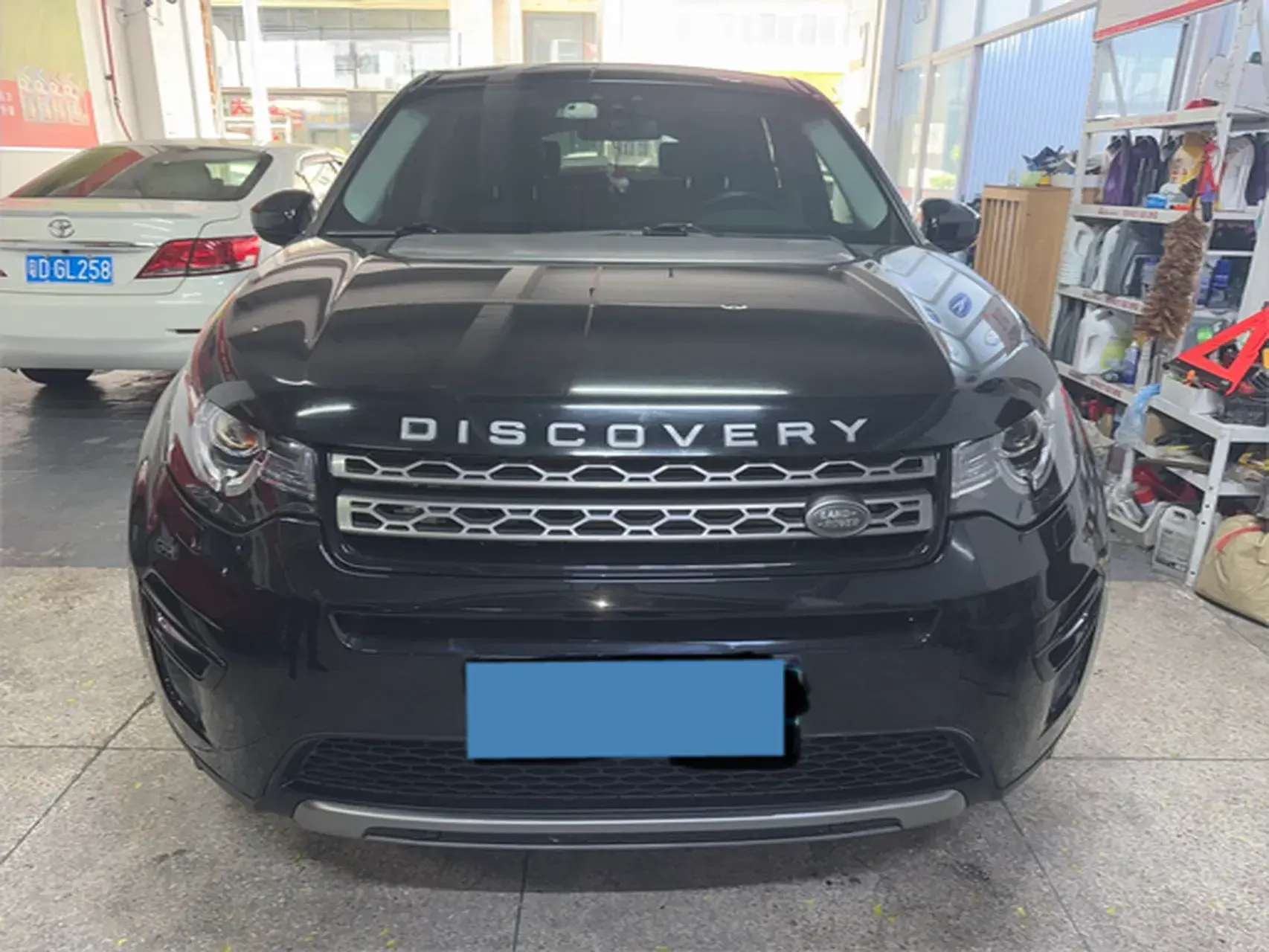 2018 LAND ROVER thumbnail 2
