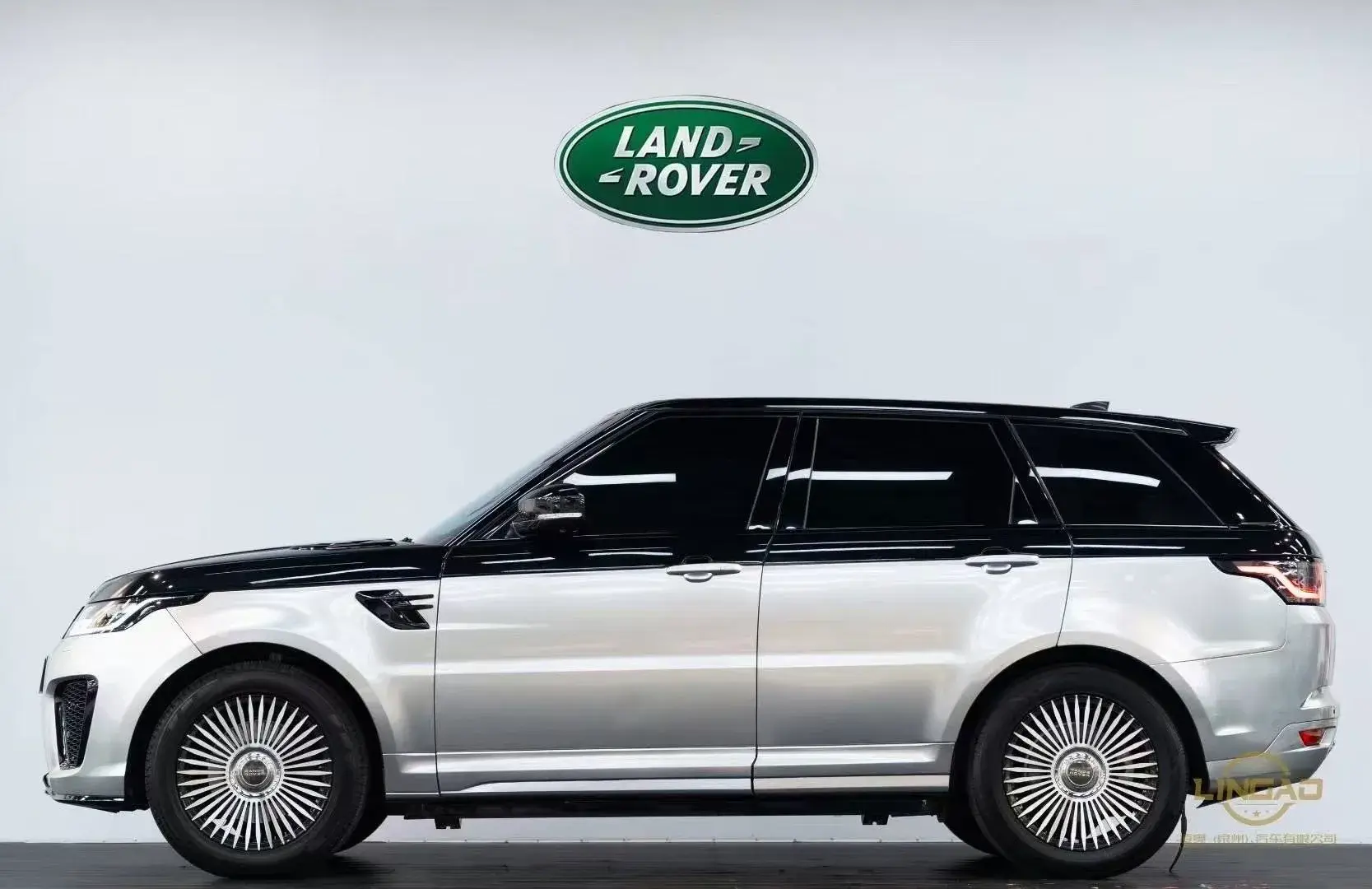 2016 LAND ROVER thumbnail 4