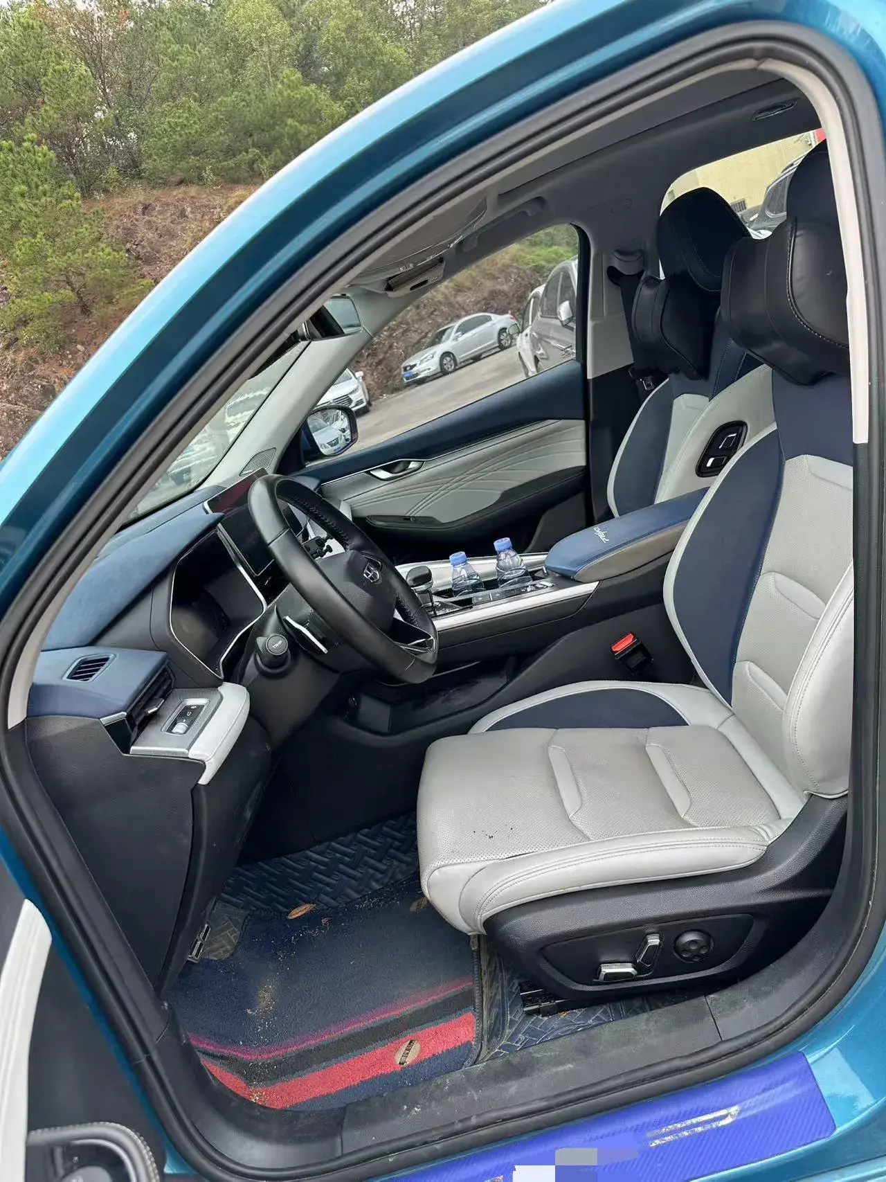 2020 GEELY OKAVANGO thumbnail 3