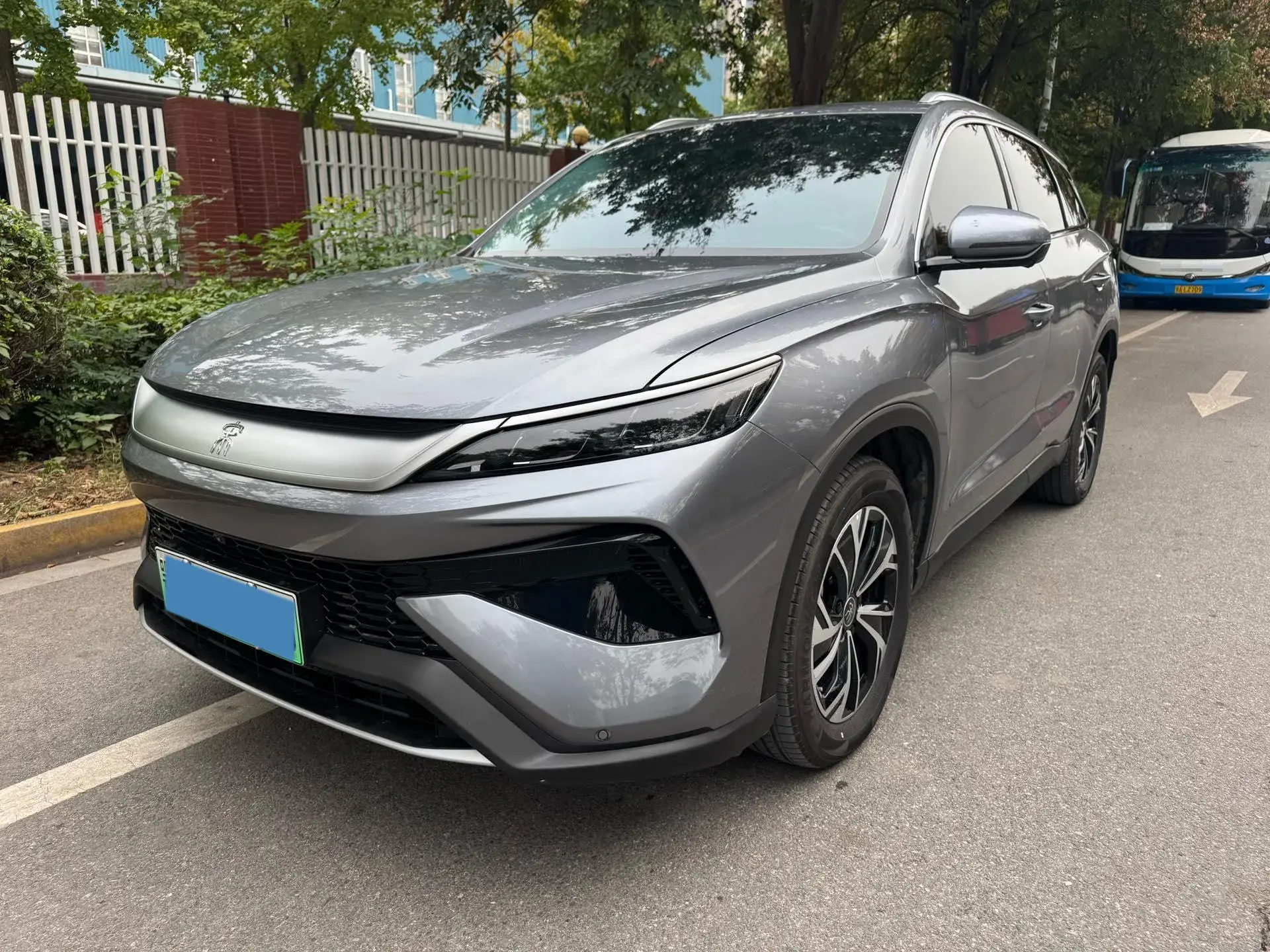 2025 BYD SONG view 1