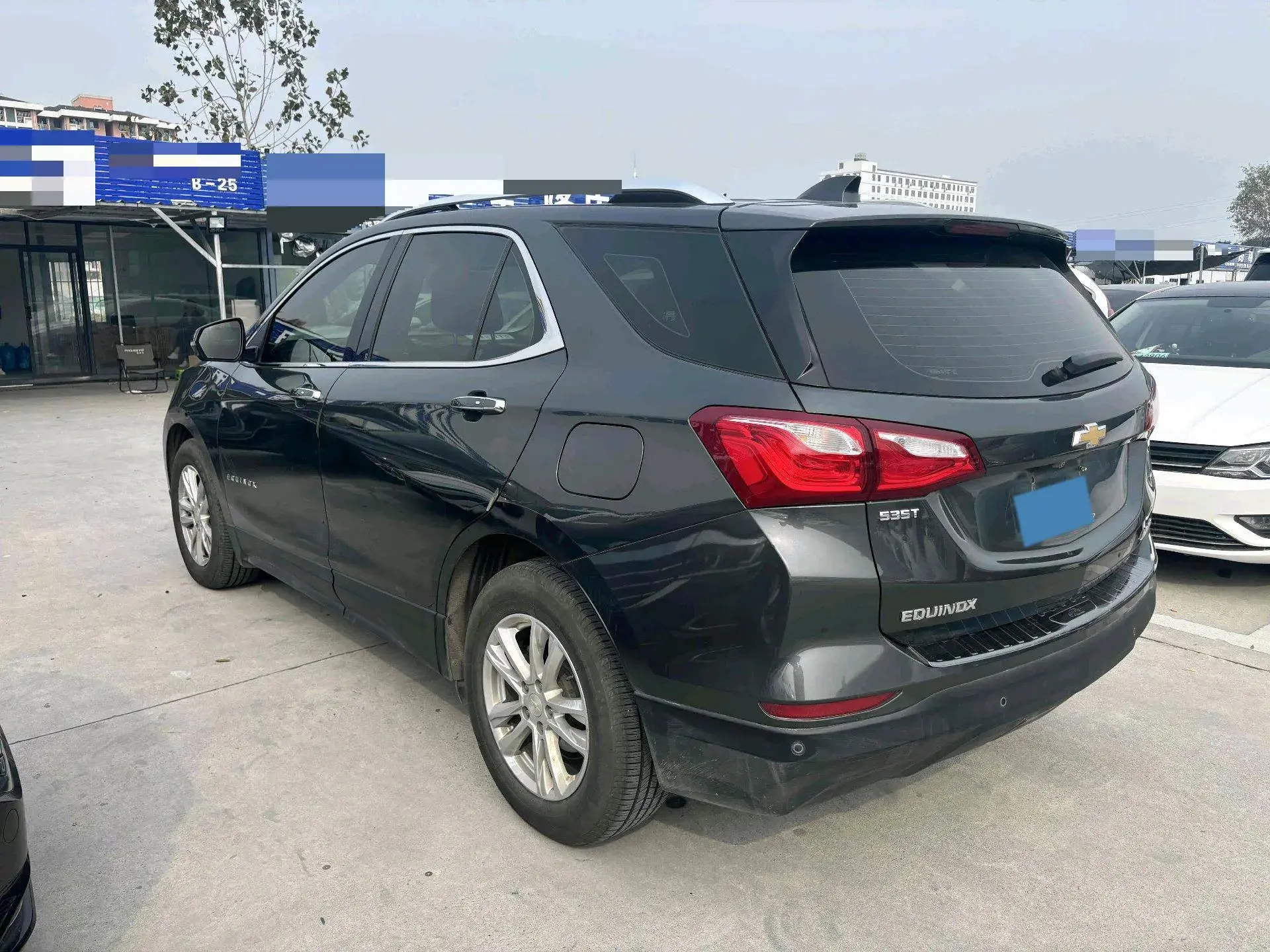 2019 CHEVROLET EQUINOX thumbnail 4