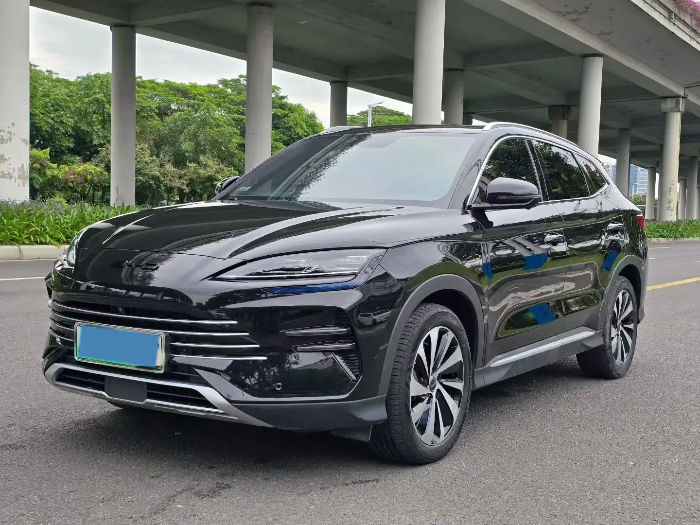 2023 BYD SONG view 1