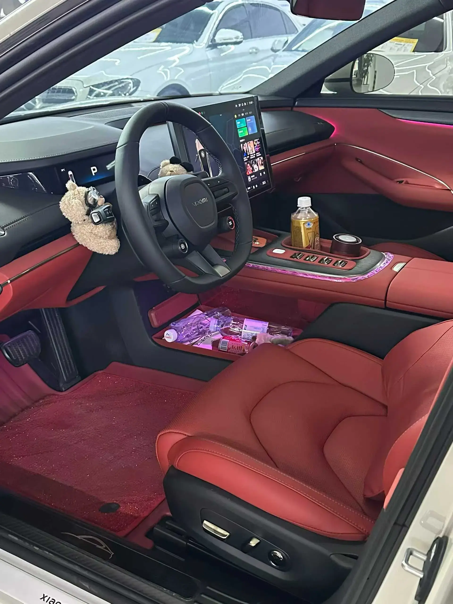 2024 MI SU7 thumbnail 3