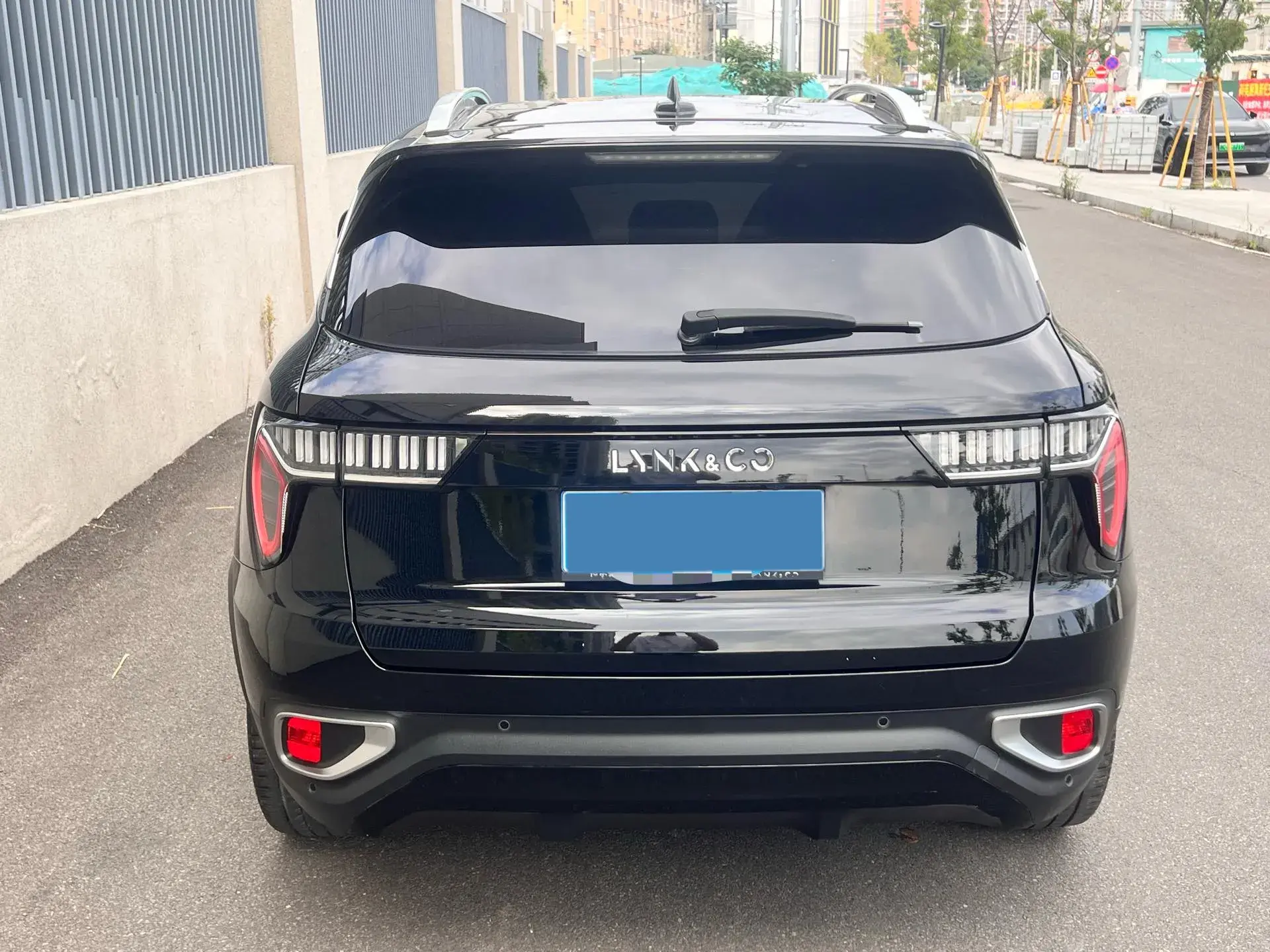 2019 LYNK&CO 01 thumbnail 3