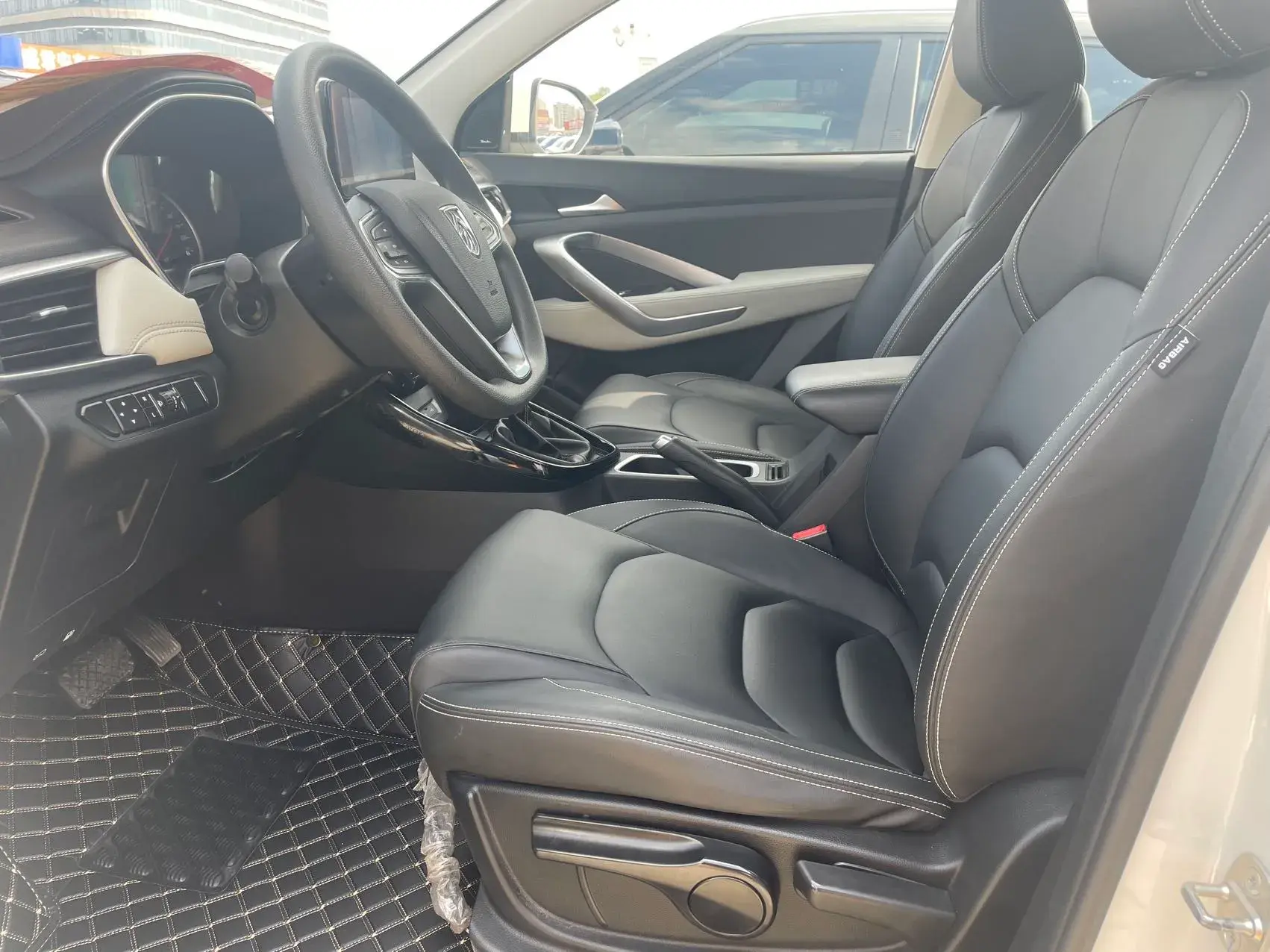 2019 BAOJUN 530 thumbnail 3