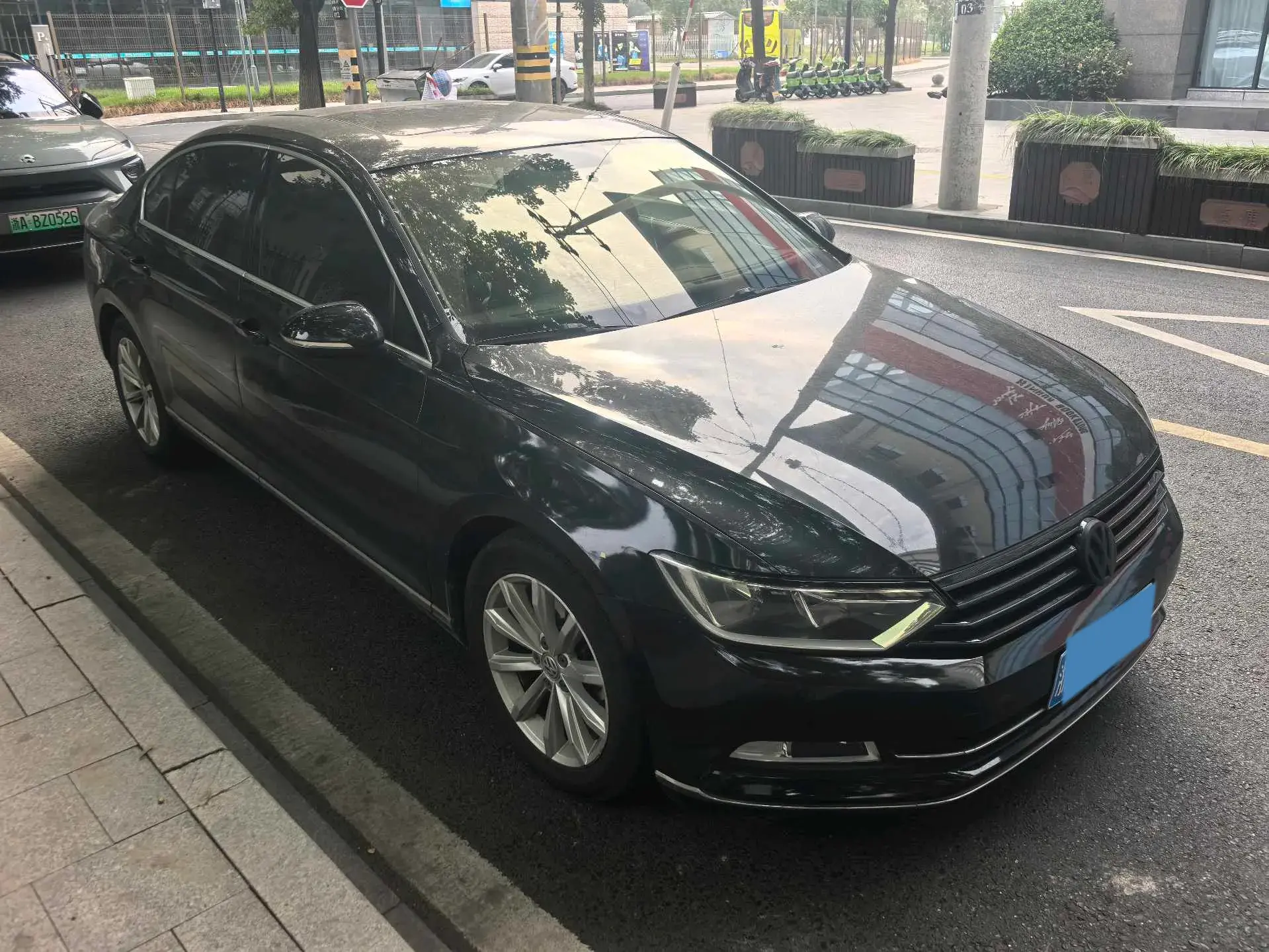 2018 VOLKSWAGEN MAGOTAN thumbnail 3