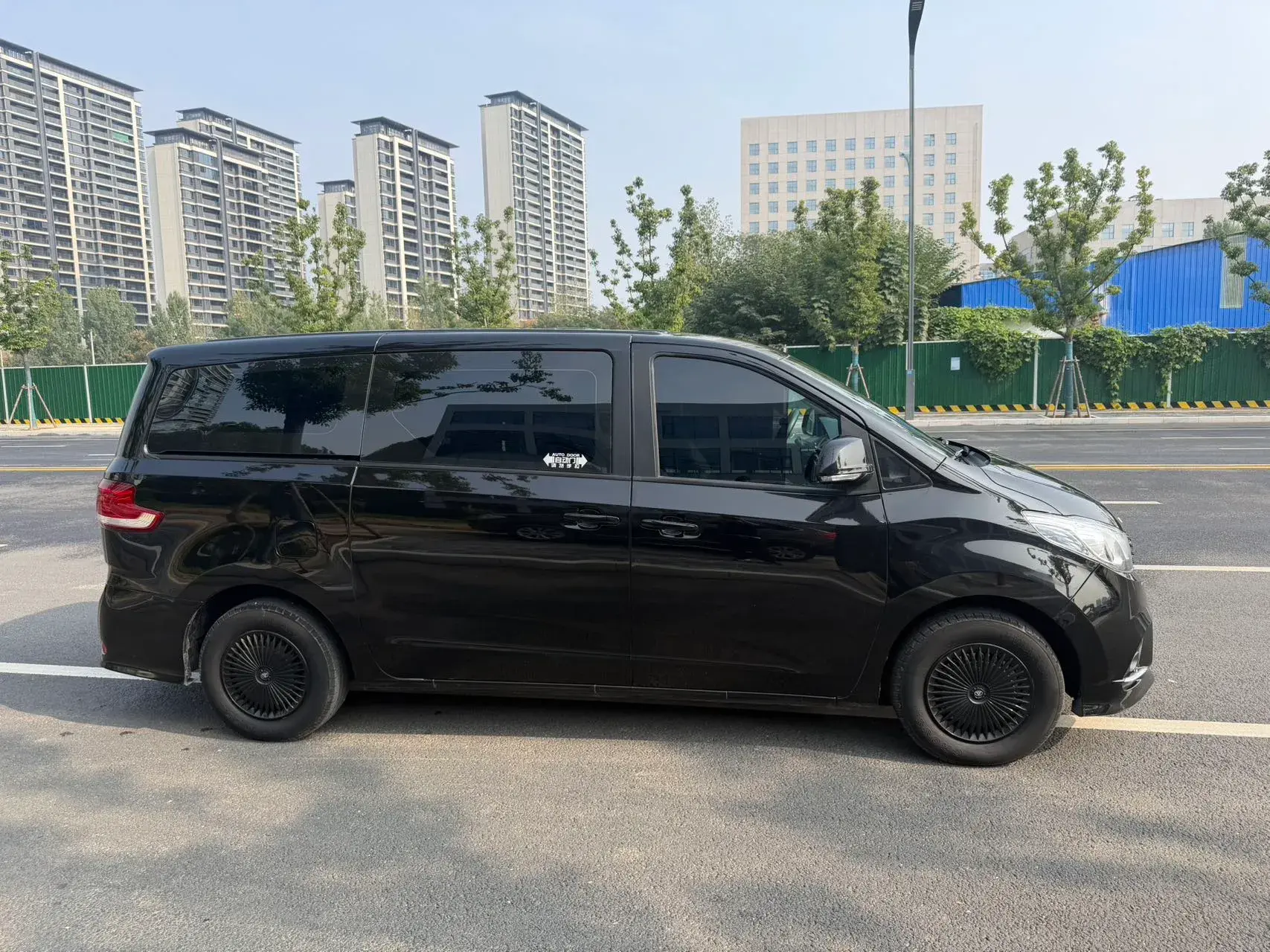 2023 MAXUS G10 thumbnail 2