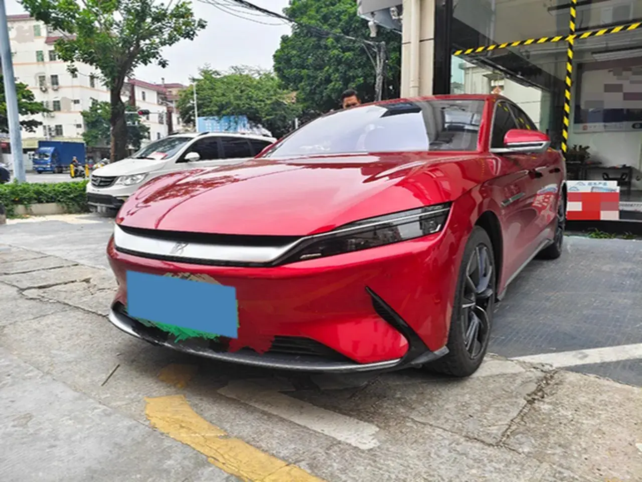 2020 BYD HAN view 1