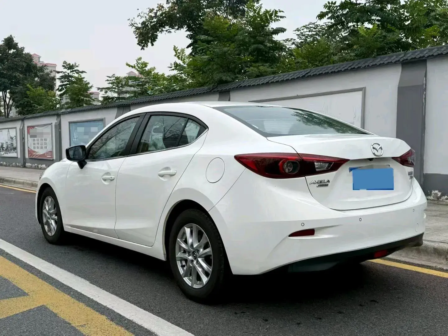 2017 MAZDA 3 thumbnail 3