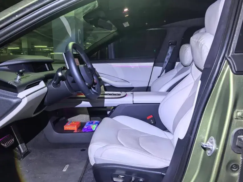 2024 MI SU7 thumbnail 4